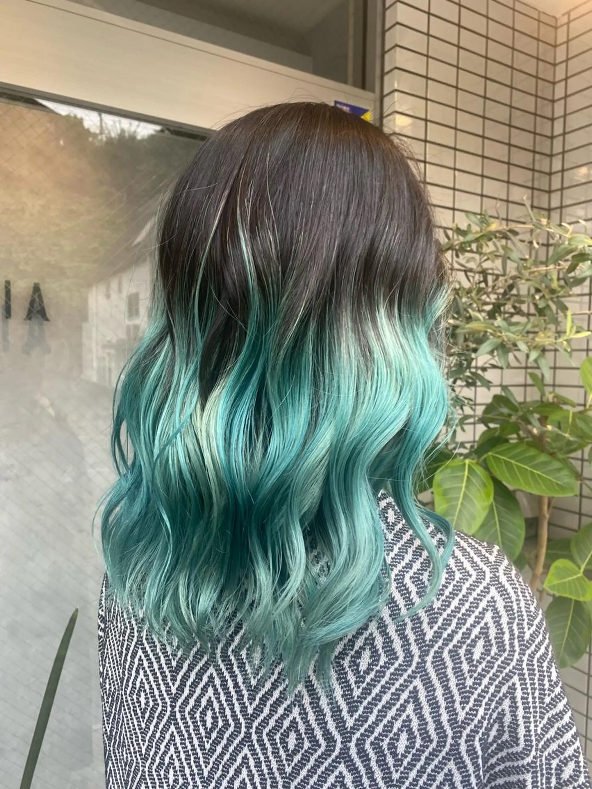 セミロング カラー StellA所属・MIZUKI/町田/ ハイトーンカラーのヘアスタイル