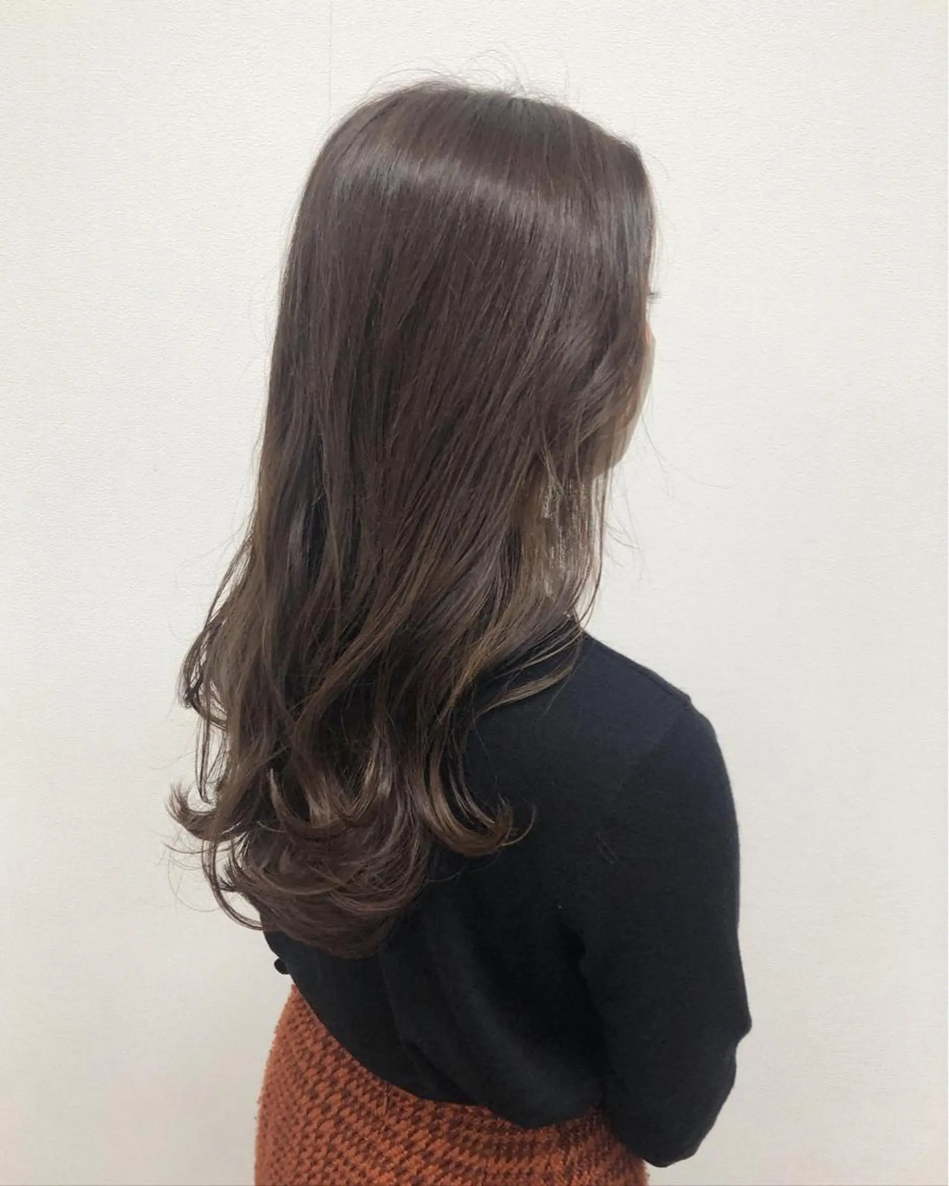 ロング カラー ヘアアレンジ アッシュ ベージュカラー ブリーチ ケアブリーチ インナーカラー カット ヘアカラー トリートメント 酸性縮毛矯正🧴韓国 レイヤー/髪質改善のヘアスタイル