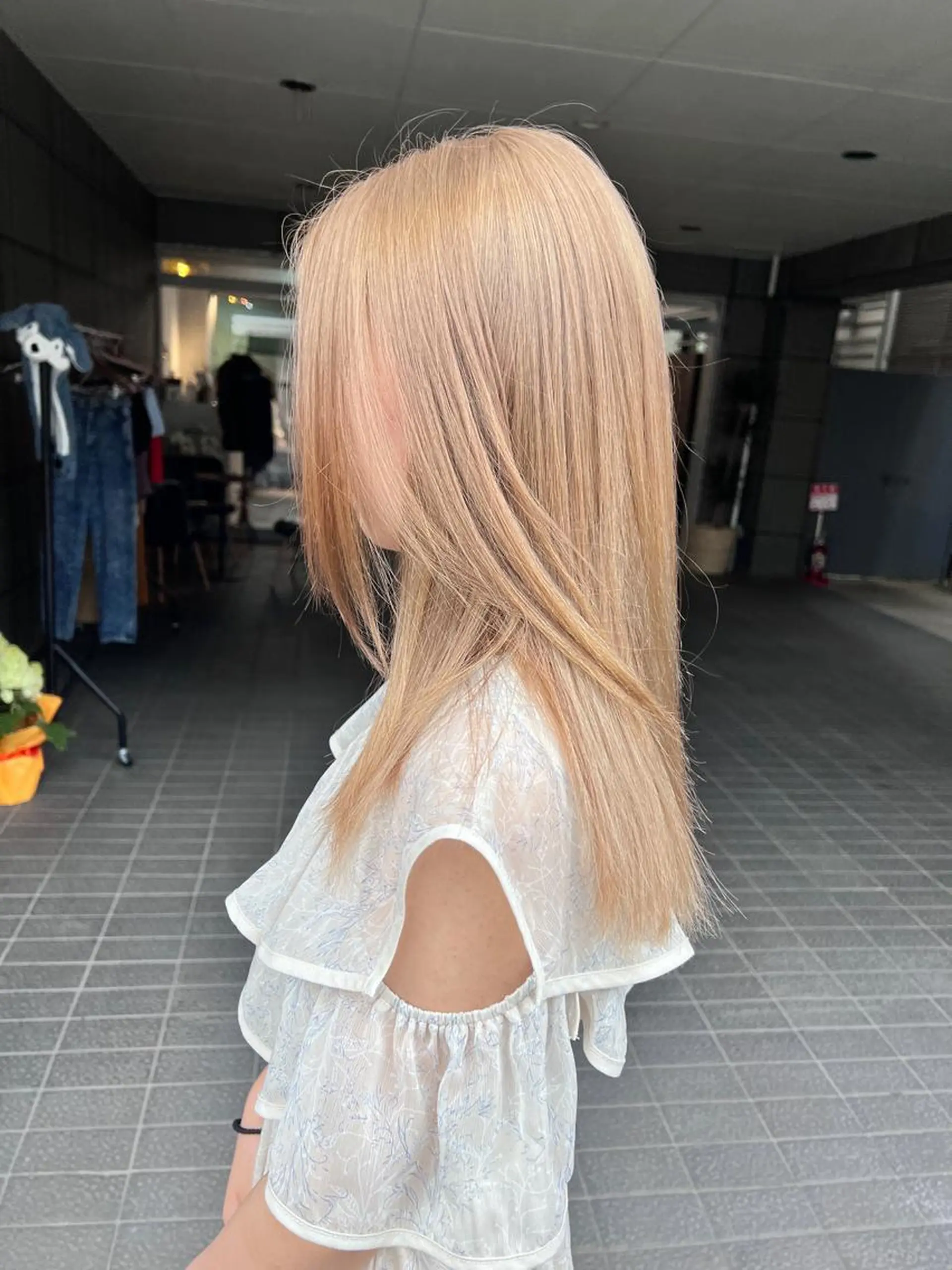 ミディアム カラー カット ヘアカラー トリートメント ally hairsalon所属・Emi .のヘアスタイル