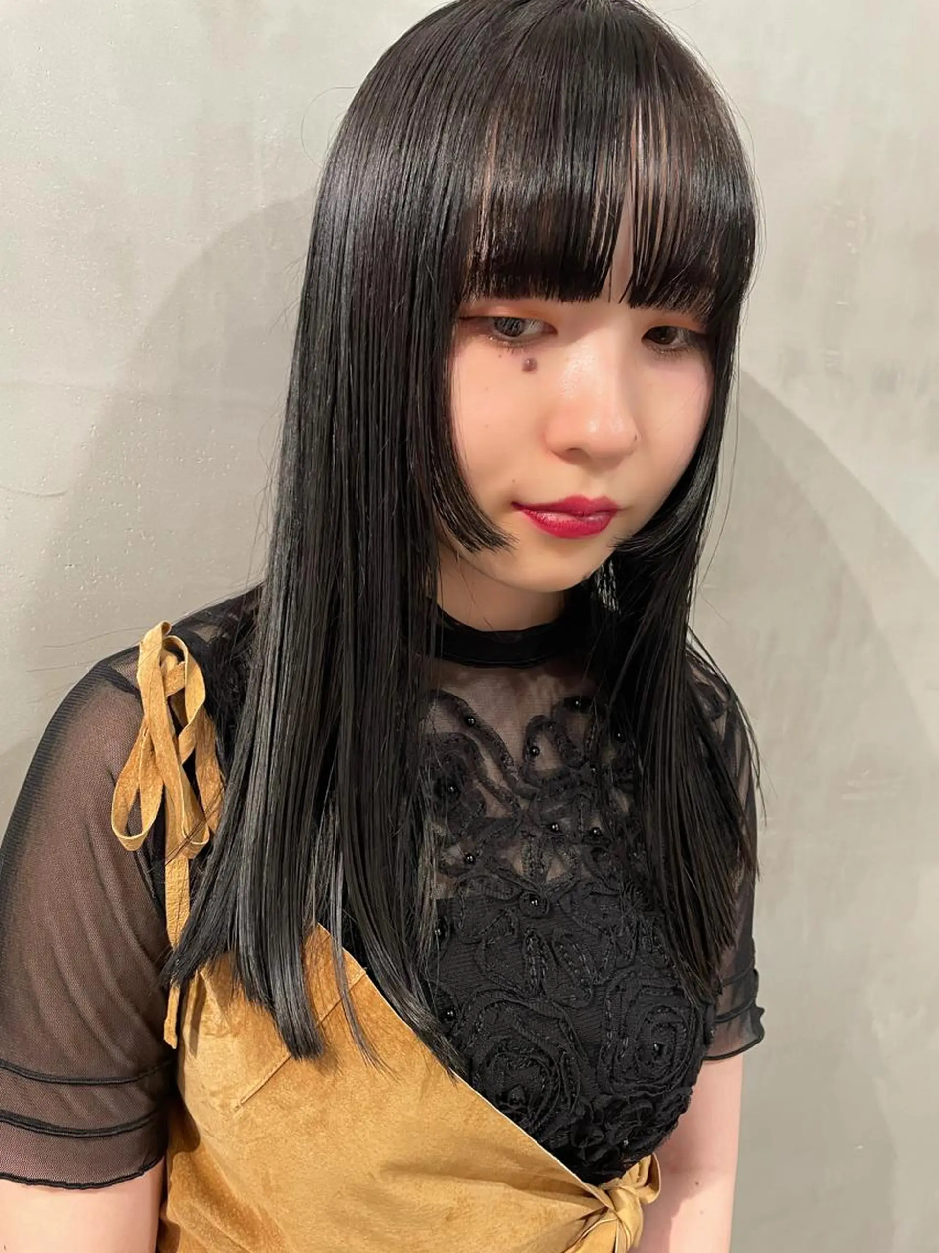 ロング カラー 黒髪 カット ヘアカラー トリートメント 優 作のヘアスタイル