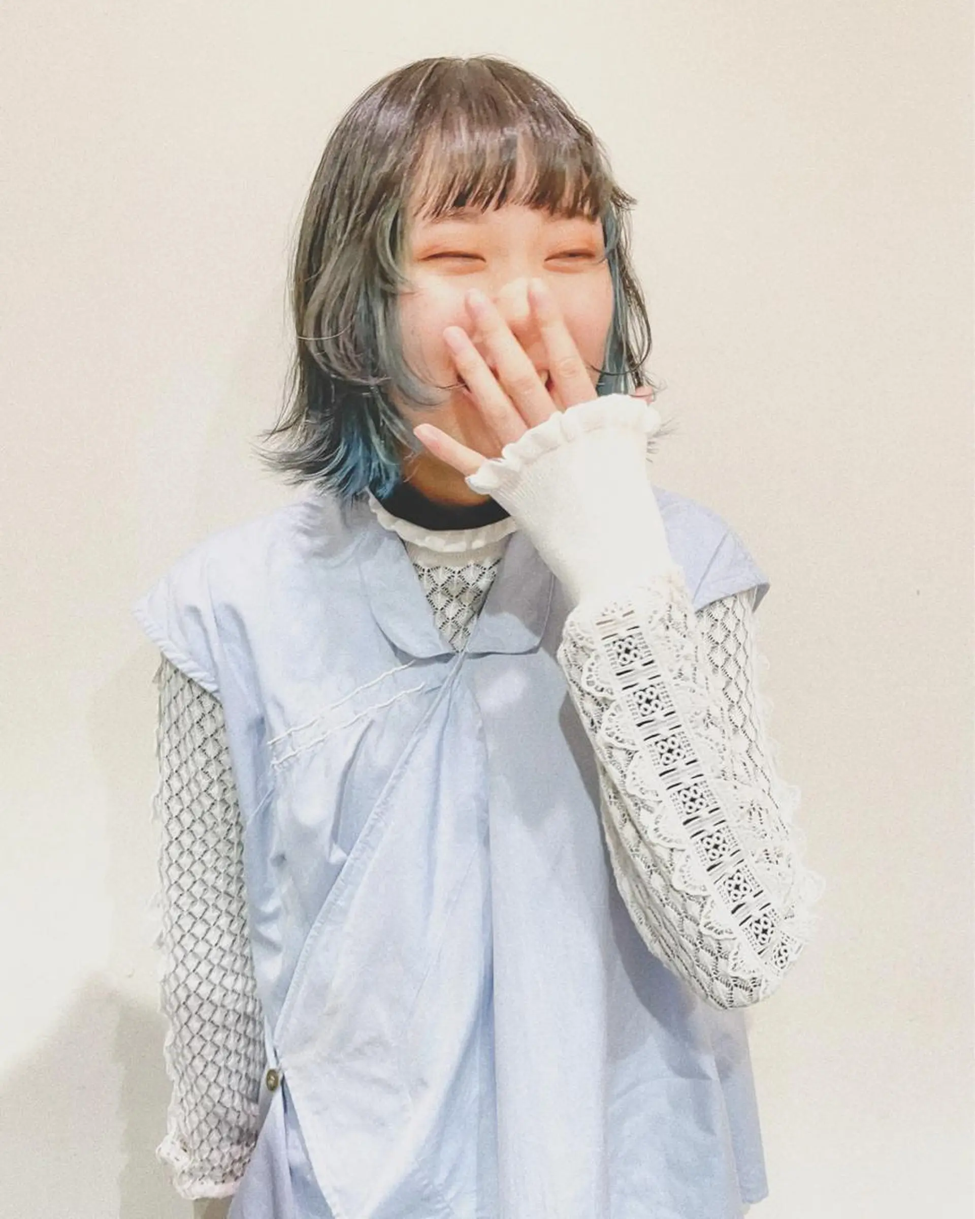 ミディアム カラー 黒髪 卒業式のヘアスタイル ショートボブ /綾華のヘアスタイル