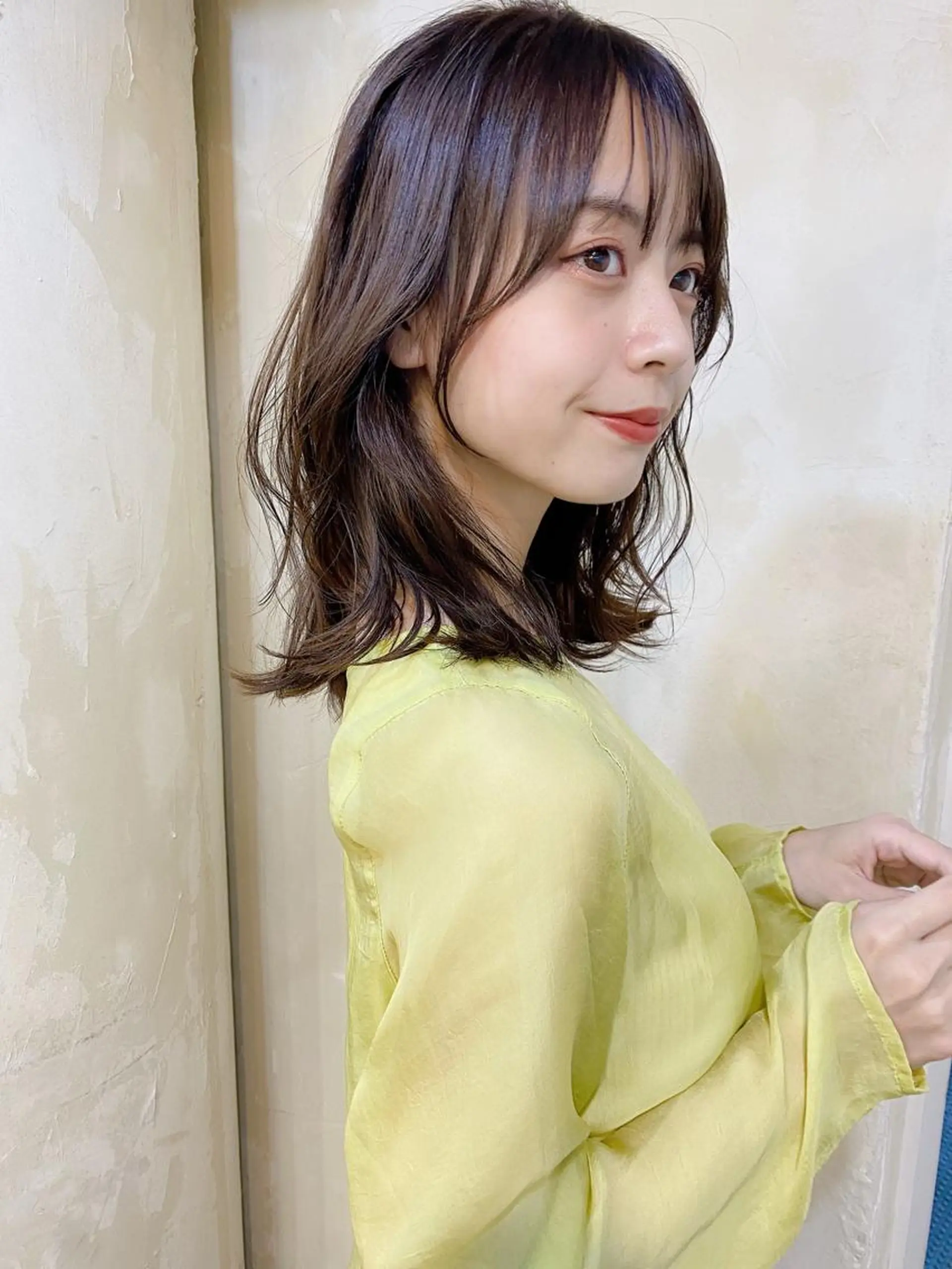 ミディアム 鎌倉 彩のヘアスタイル