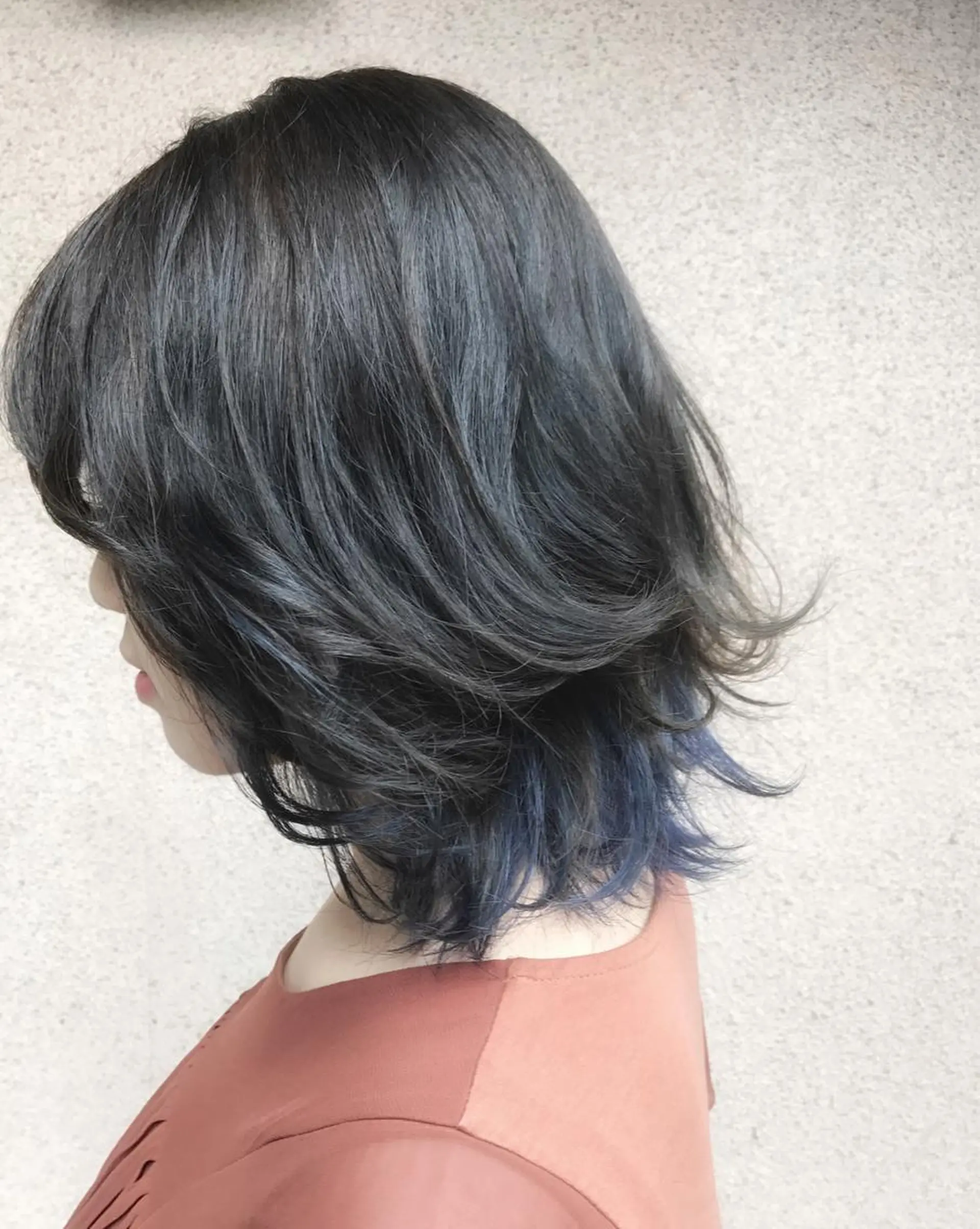 ショート カラー ブルーカラー イルミナカラー vato マンツーマンサロンのヘアスタイル