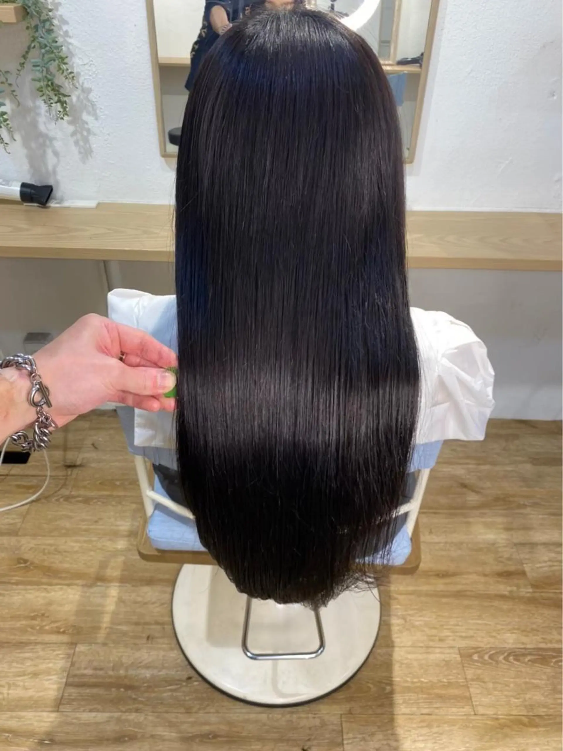 ロング カラー ヘアアレンジ カット トリートメント リベルテ所属・♦️髪質改善韓国レイ ヤー♦️副店長のヘアスタイル