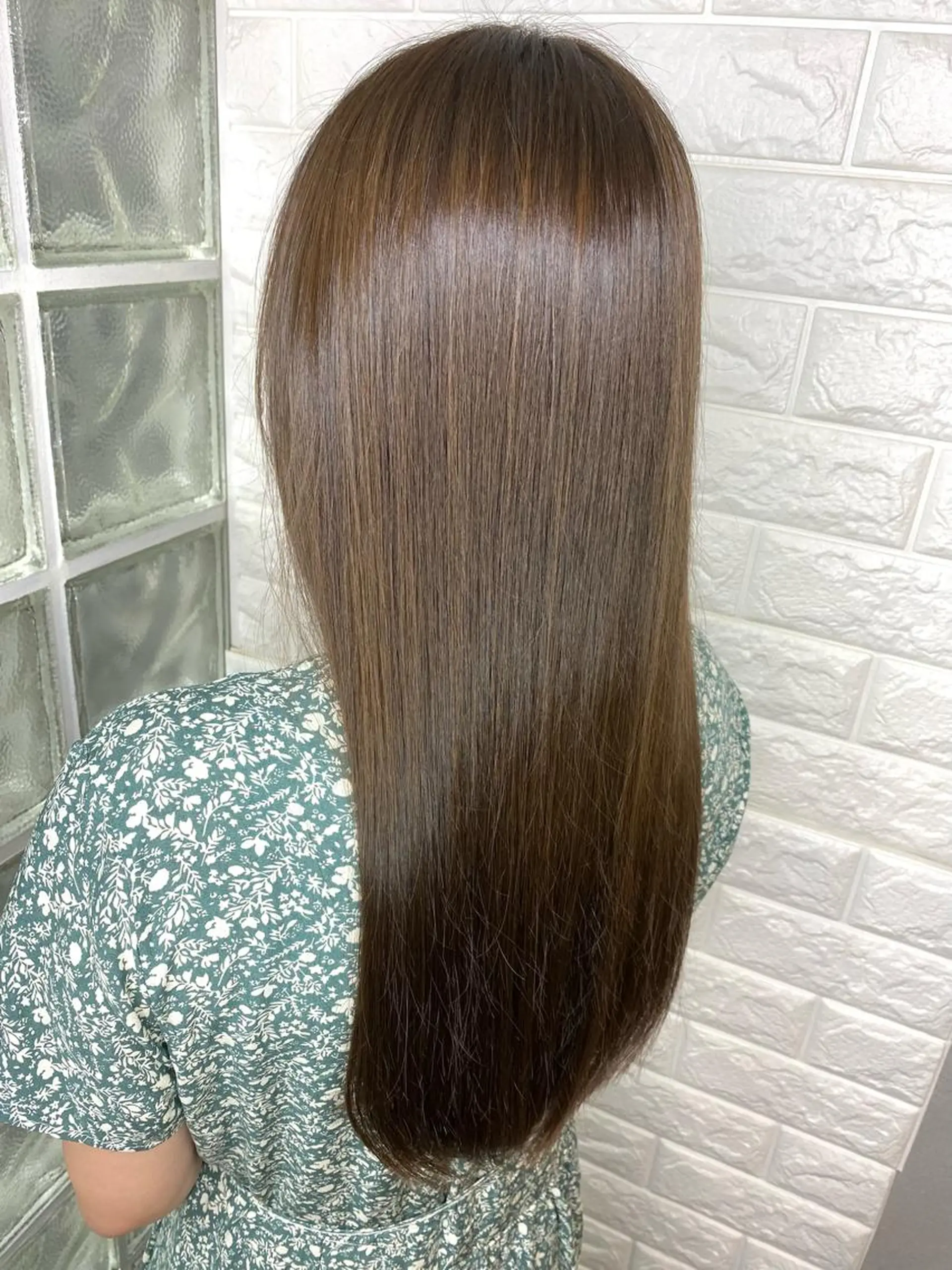 セミロング カラー カット ヘアカラー トリートメント 美容師歴18年 ALBA 齊藤のヘアスタイル