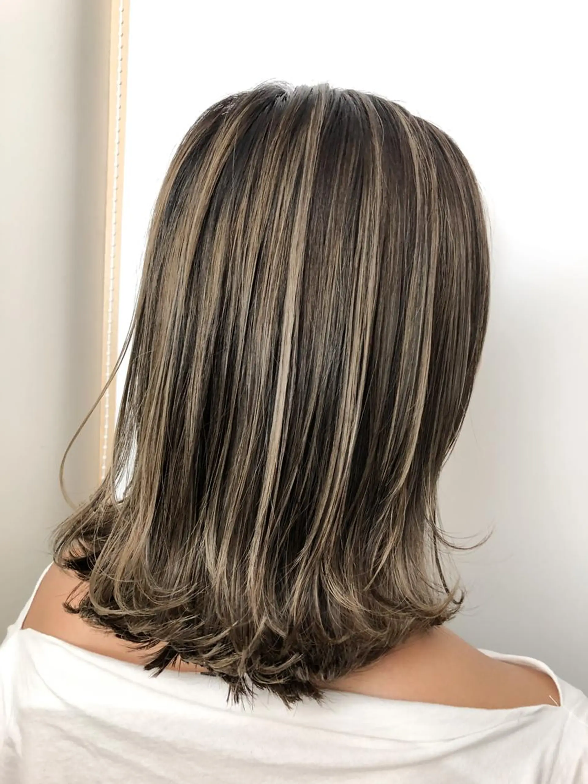 ミディアム カラー ハイライトカラー ハイライト カット ヘアカラー トリートメント WONK. ウォンク 心斎橋のヘアスタイル