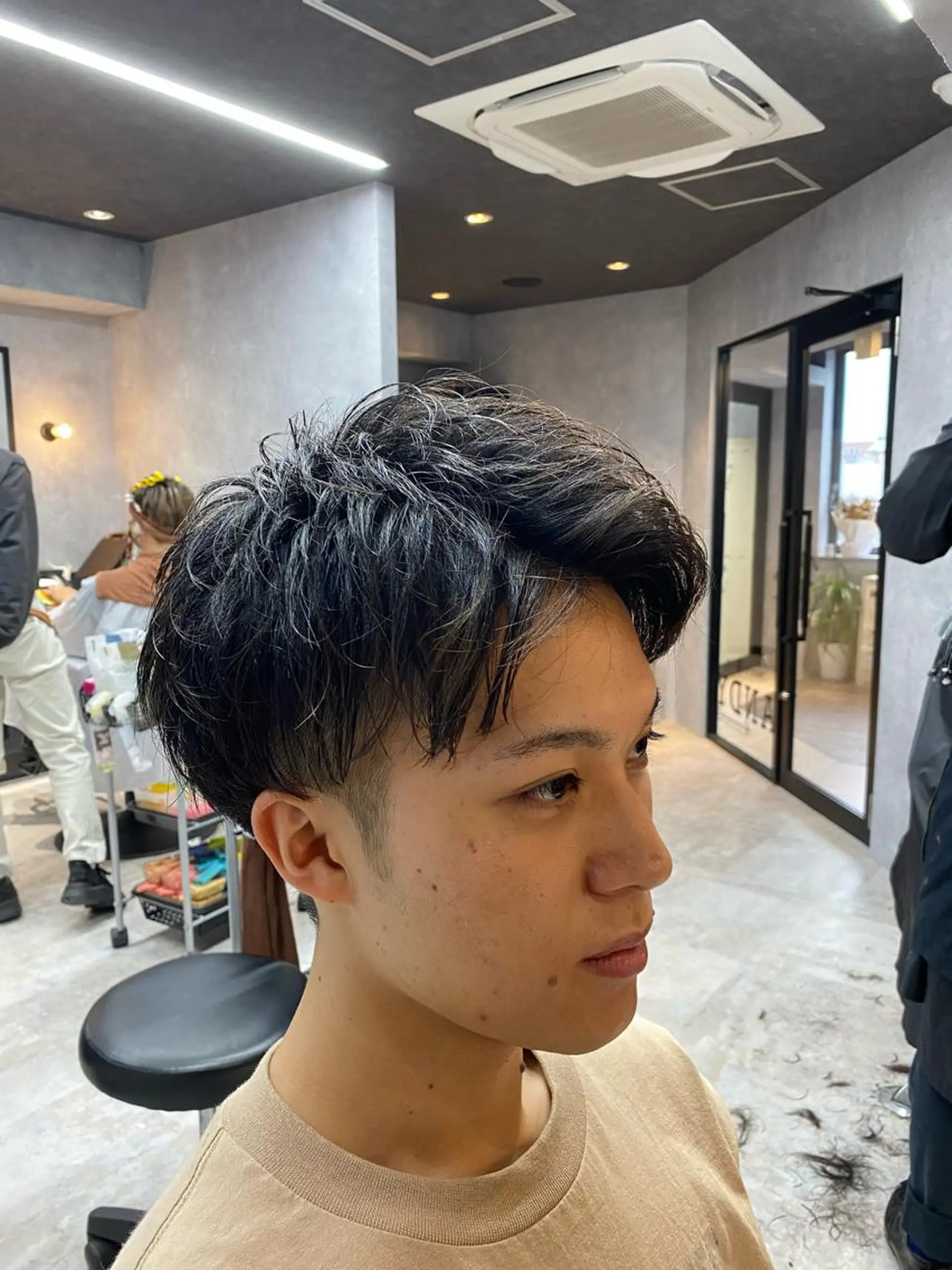 ショート メンズ アップバング ショートヘア メンズサロンANDY 御堂筋なんば店所属・大阪メンズヘアのプロ 高橋 直希のヘアスタイル