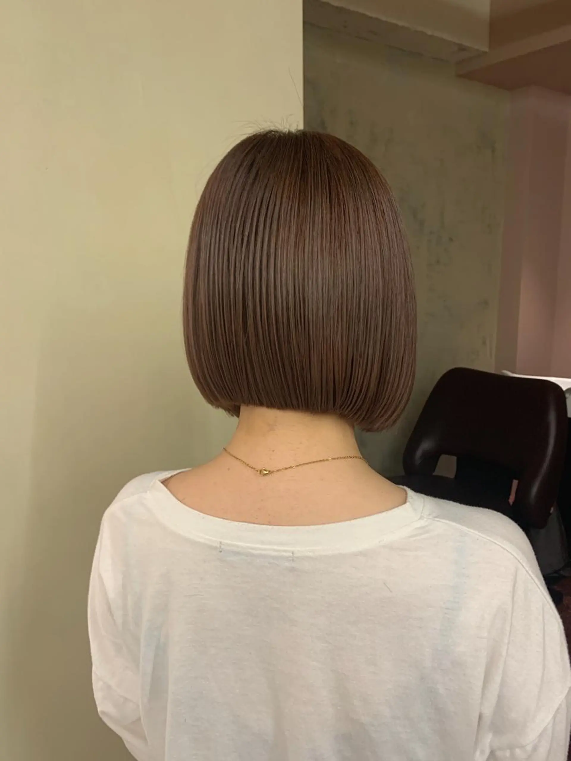 ショート カラー ハイトーンカラー ボブ yupi🐈‍⬛ レイヤー/パーマのヘアスタイル