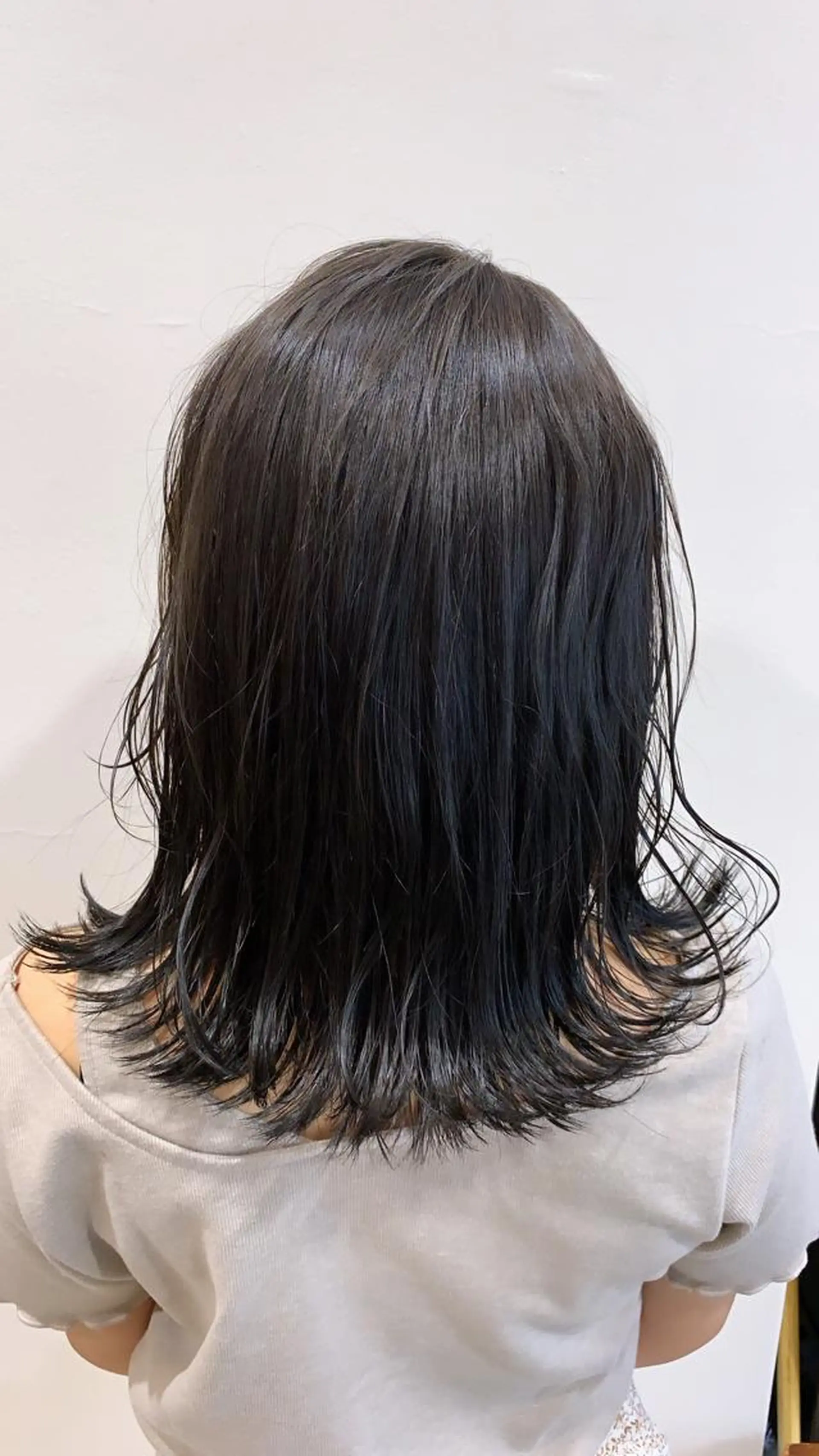 ミディアム アッシュ ヘアカラー トリートメント ヘッドスパ ヘアセット 山口 竣也のヘアスタイル