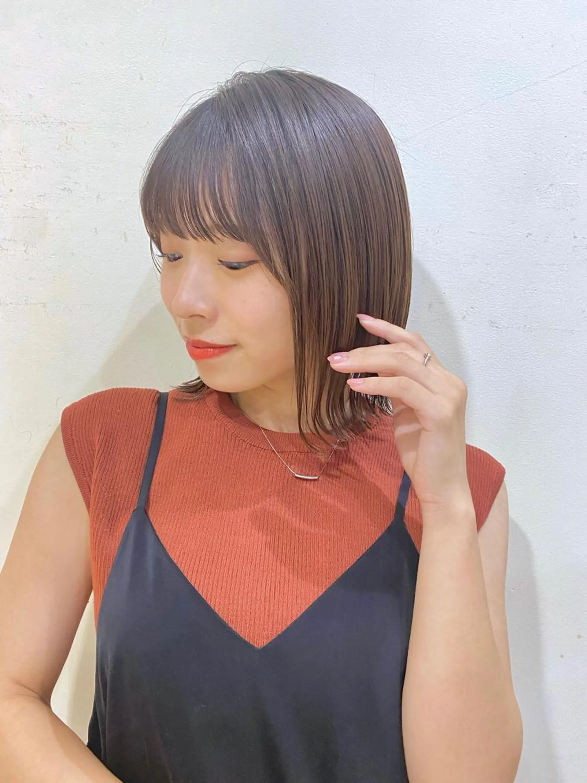 ショート カラー カット ヘアカラー 小町康耀　ボブ /顔周りレイヤーのヘアスタイル