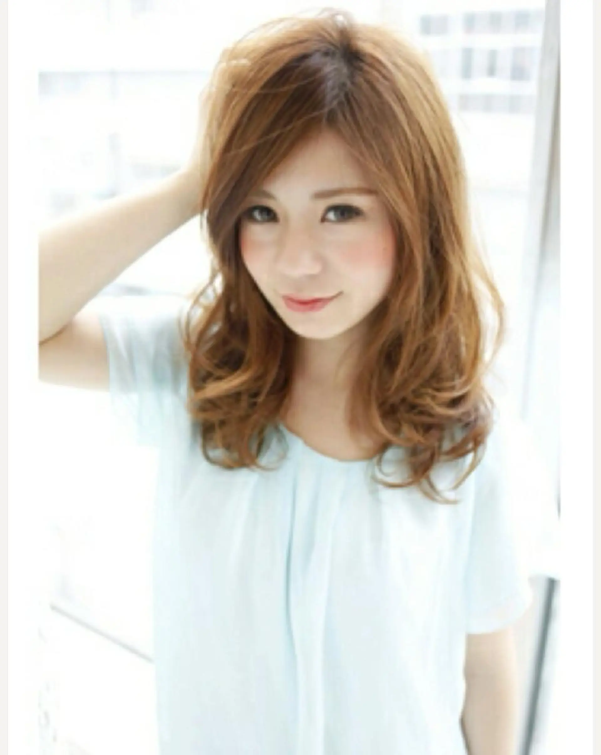 セミロング SALOWIN神宮前五丁目店所属・🇰🇷韓国風艶髪✨ 髪質改善 倉岡しおんのヘアスタイル