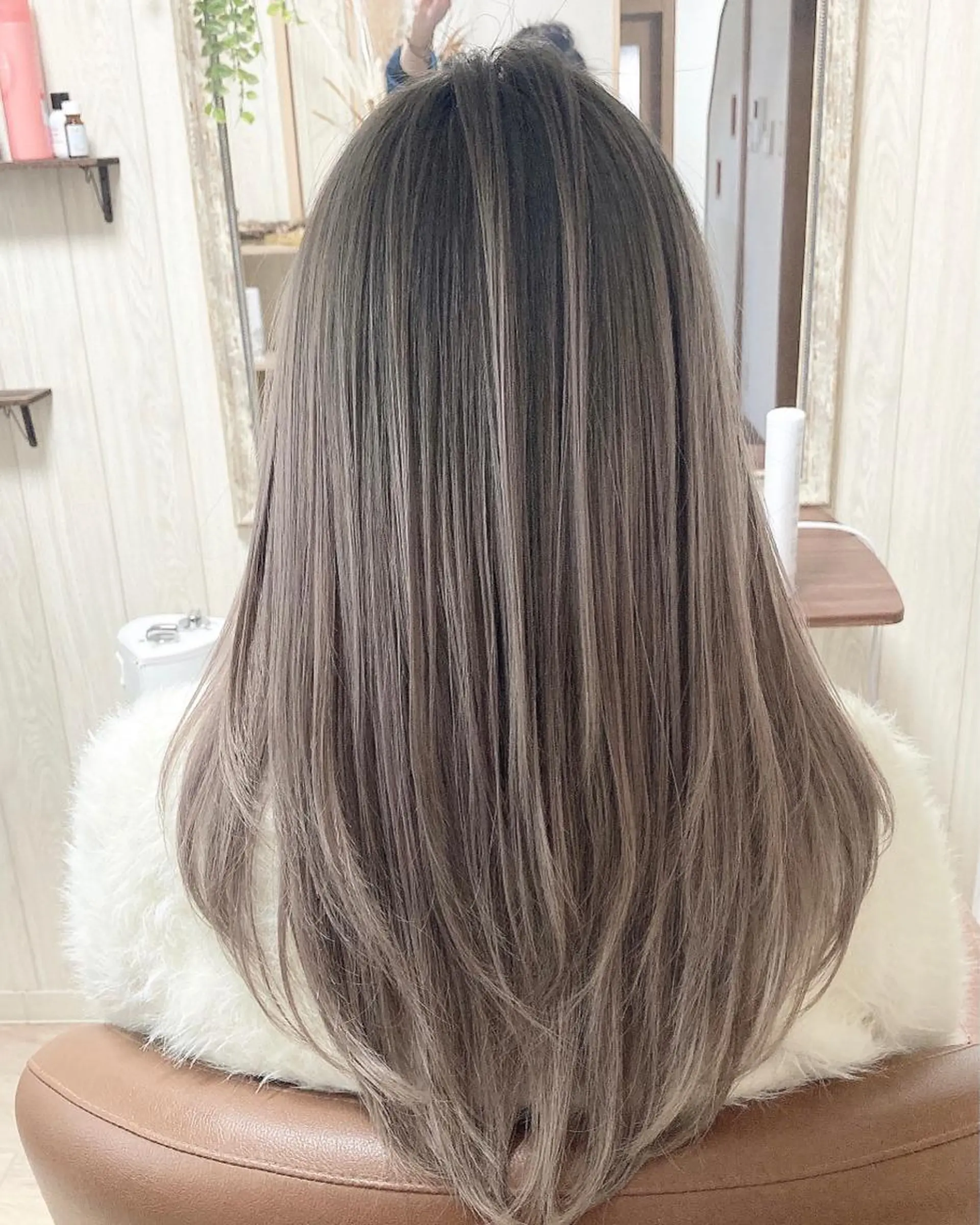 ロング カラー MERCI所属・マツモト コウダイのヘアスタイル
