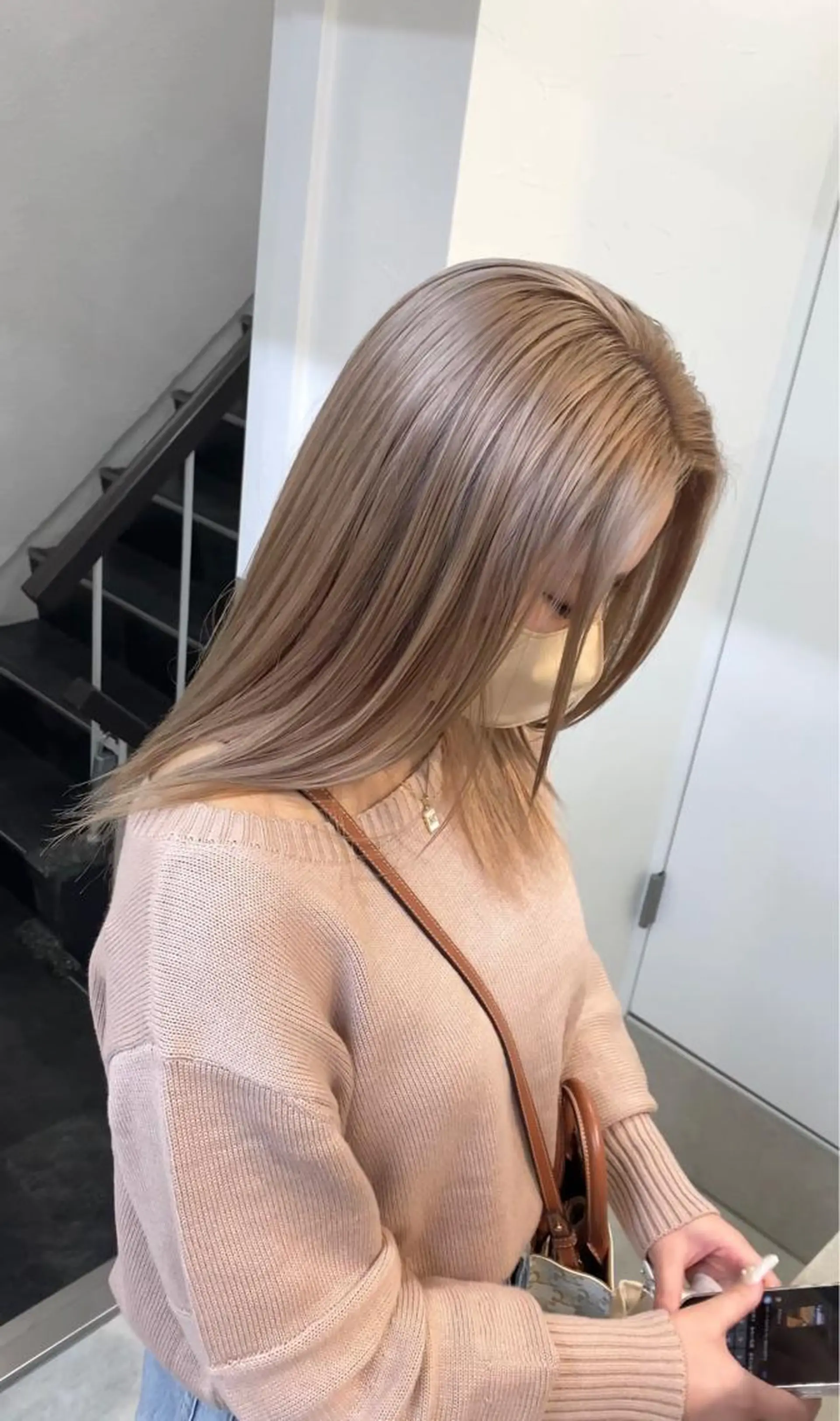 ミディアム カラー ブリーチ デザインカラー ハイトーンカラー 似合わせカット ウルフカット sunc所属・レイヤーカット ワンホンヘアそうたのヘアスタイル