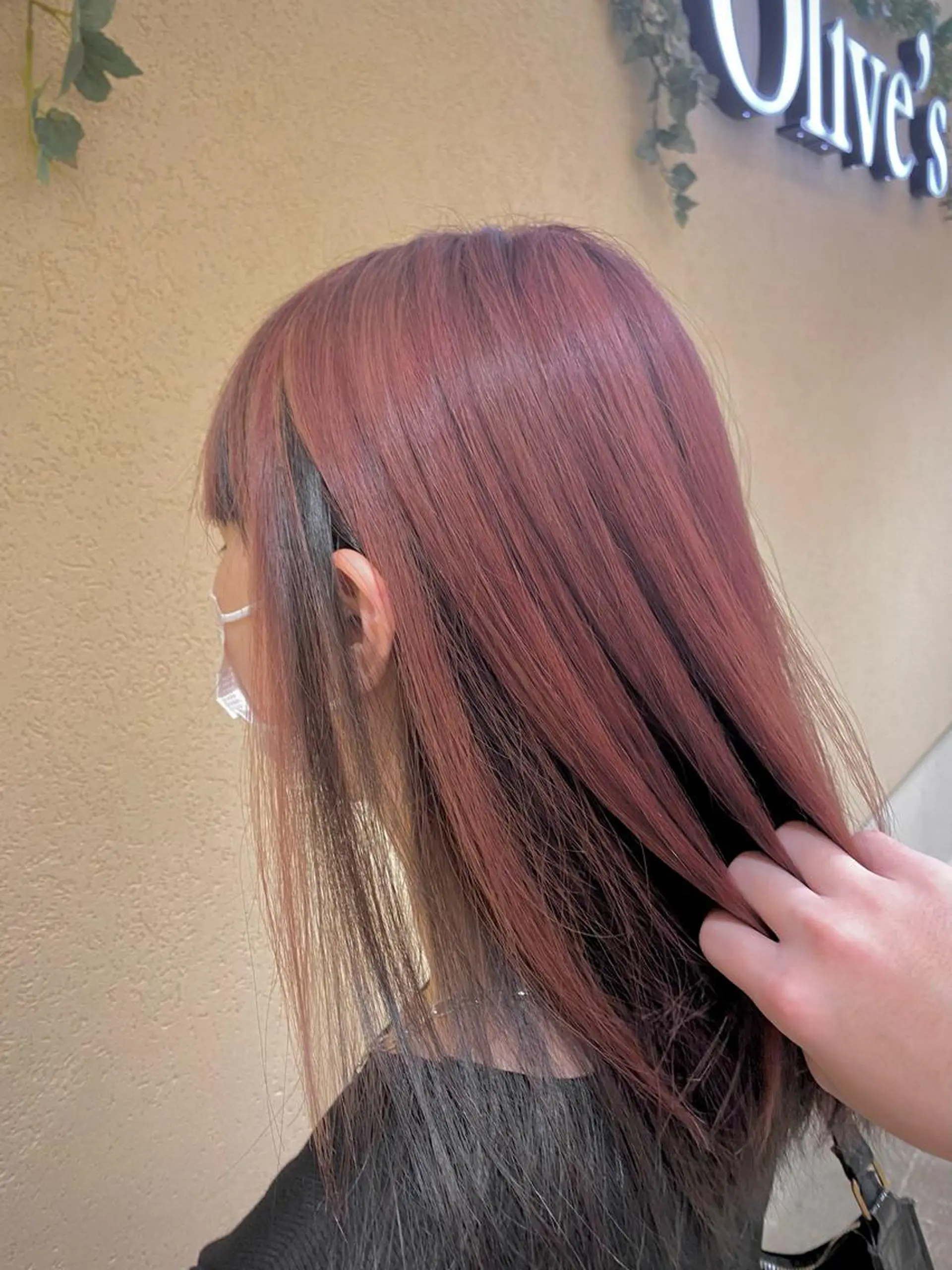 セミロング 新宿スペインカール ヨモギダのヘアスタイル
