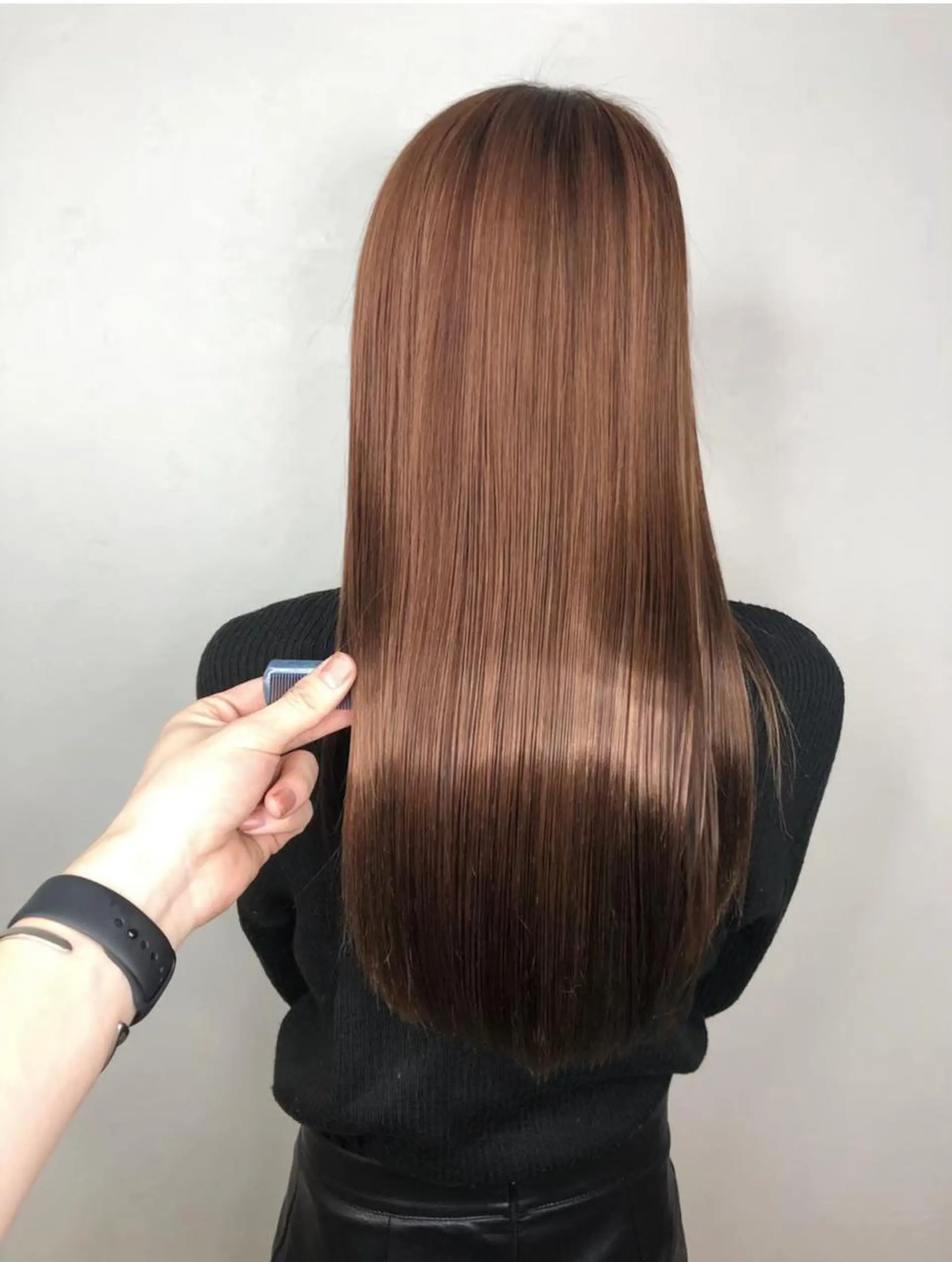 ロング ボブ 斜めバング 外国人風カラー 伸ばしかけ ハイライト トリートメント ＿WHITE鳳店 アンダーバーホワイトのヘアスタイル
