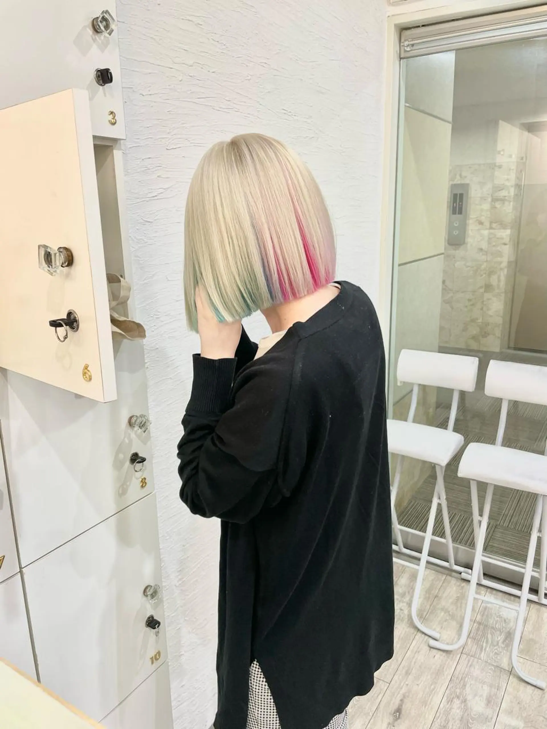 ミディアム ヘアカラー トリートメント インク 美容院のヘアスタイル