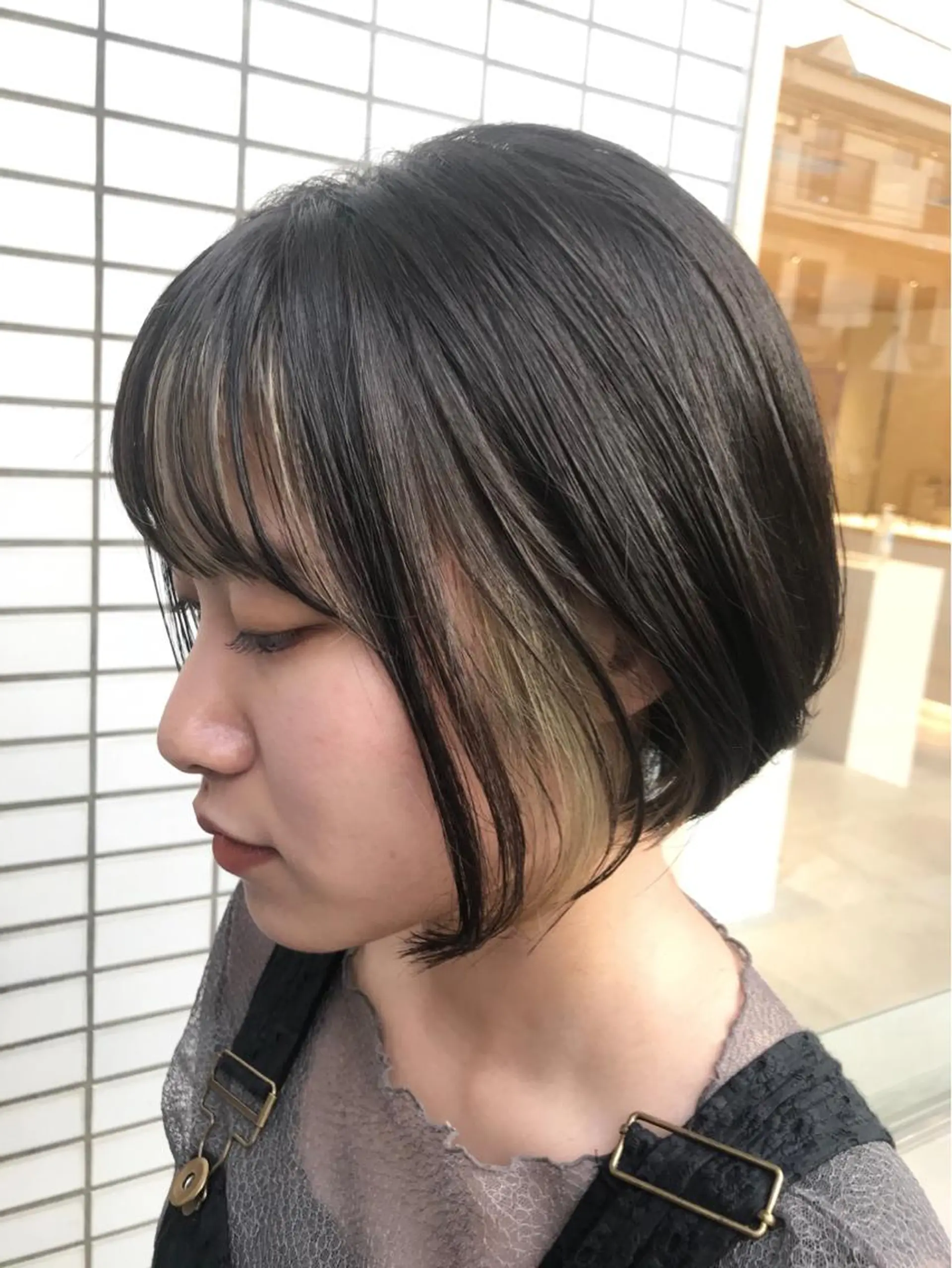 ショート カラー ミストバング  フェイスフレーミング インナーカラー BEBE所属・ブリーチなし 透明感カラーKANAのヘアスタイル