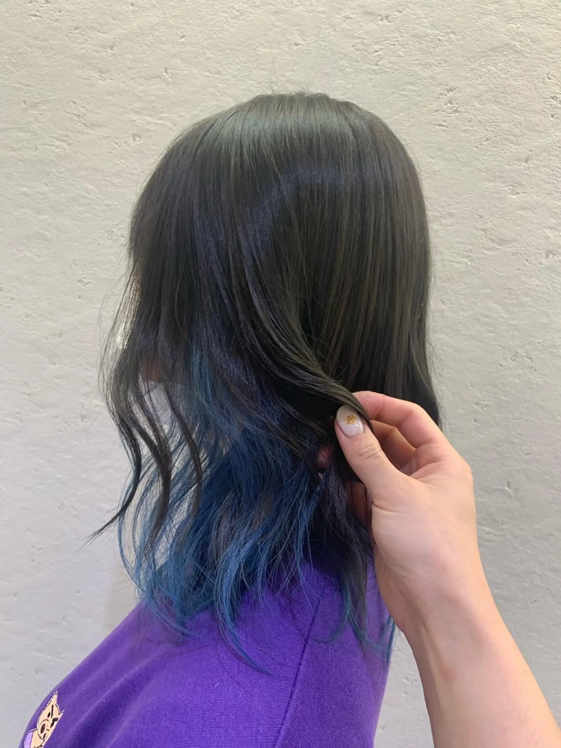 カラー ブルーカラー インナーカラー 長谷 朋美のヘアスタイル