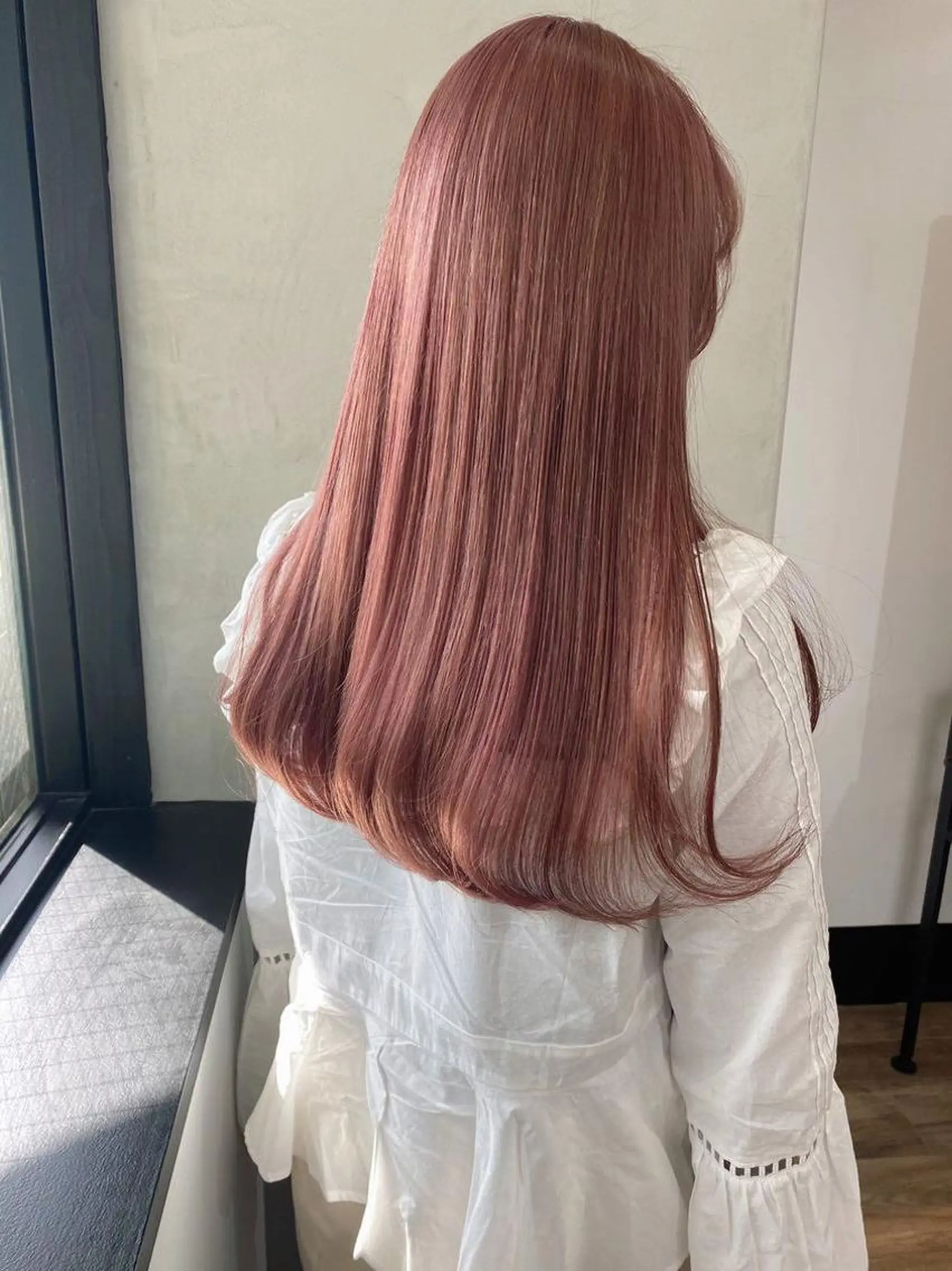 ロング カット ヘアカラー トリートメント Juri 暖色/ツヤ感カラーのヘアスタイル