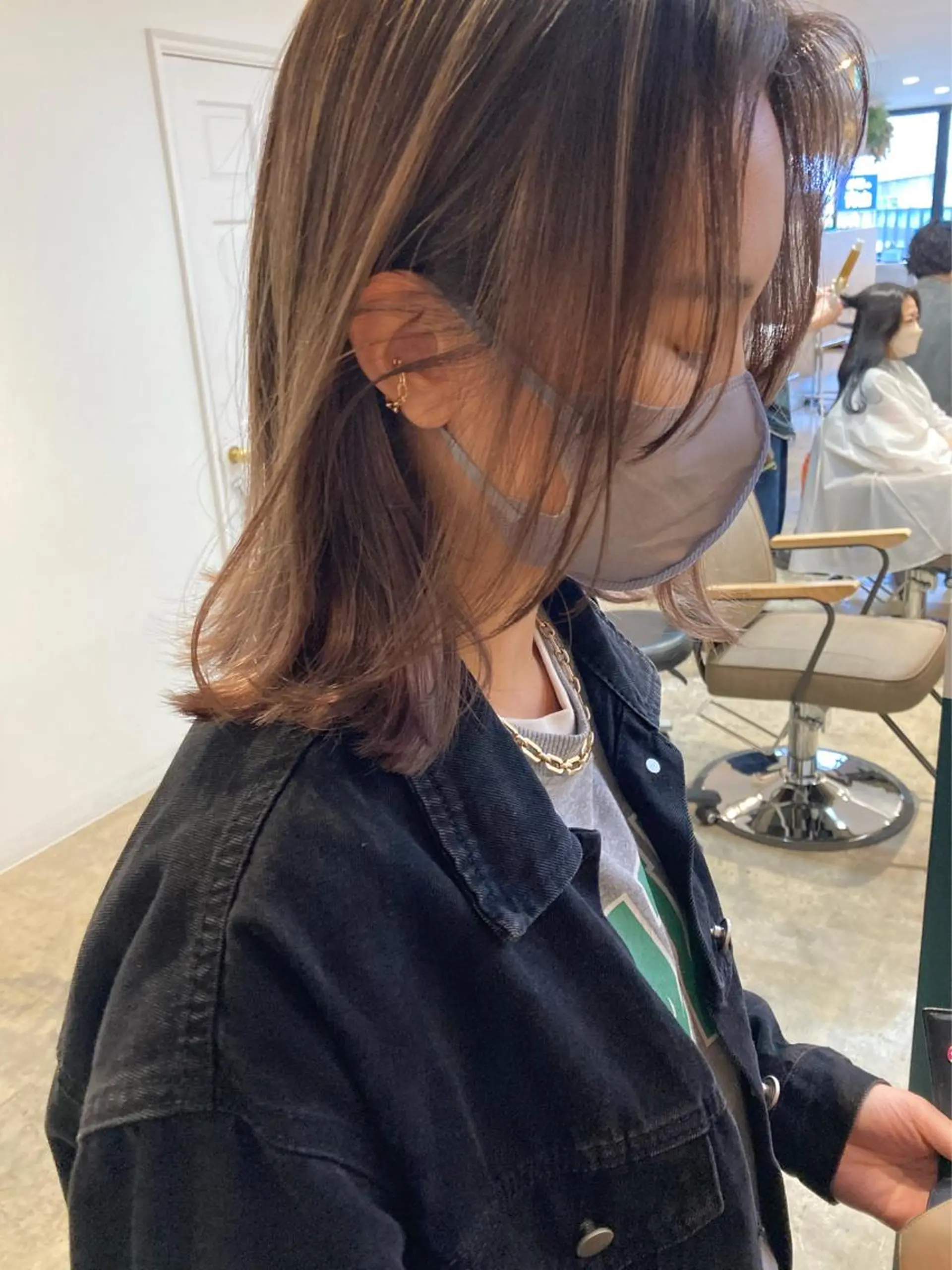 ミディアム ハイライト ヘアカラー カラーリスト菅野 竜矢🌈のヘアスタイル