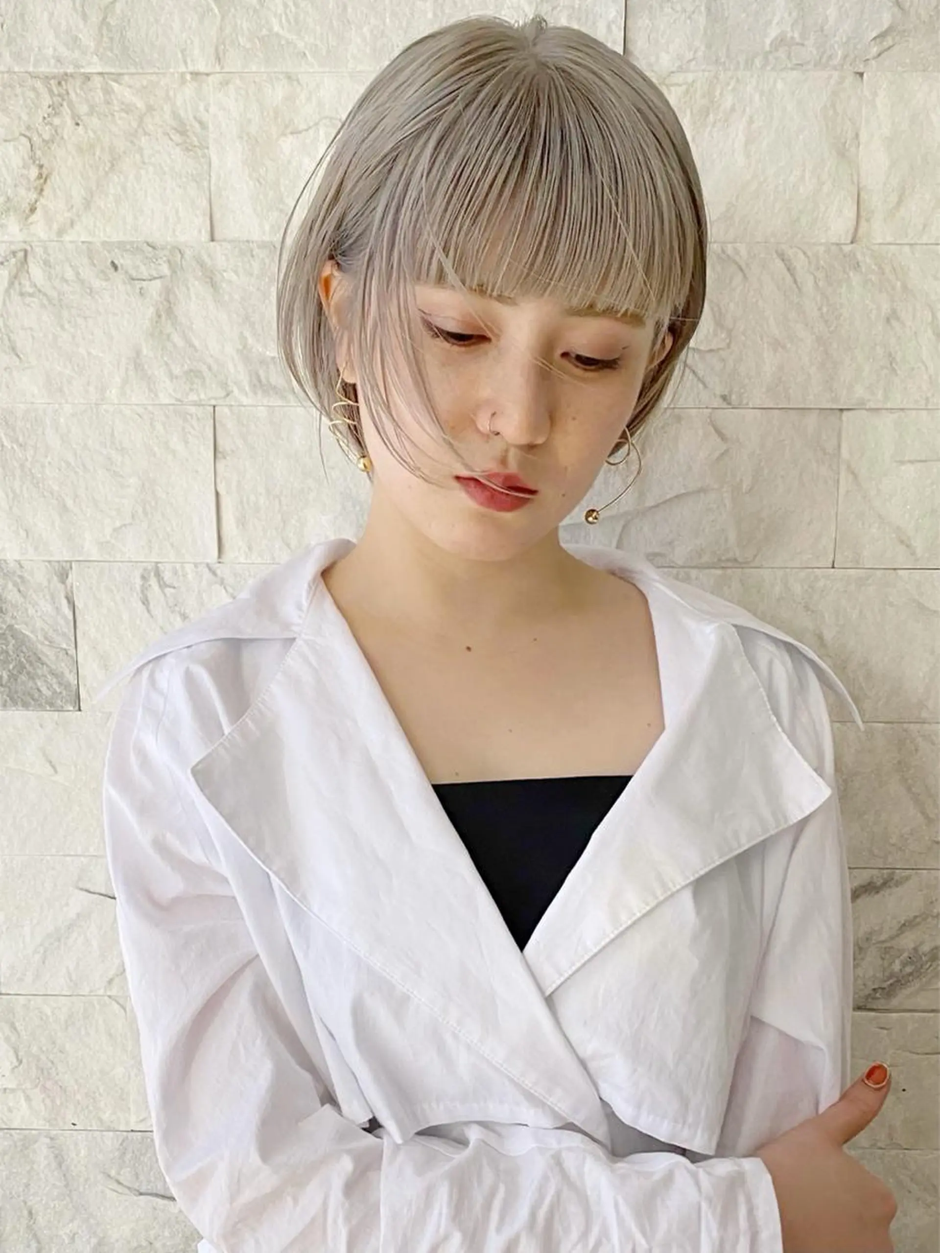 ショート カラー ベージュカラー Piaコータロー ハイトーン&ボブのヘアスタイル