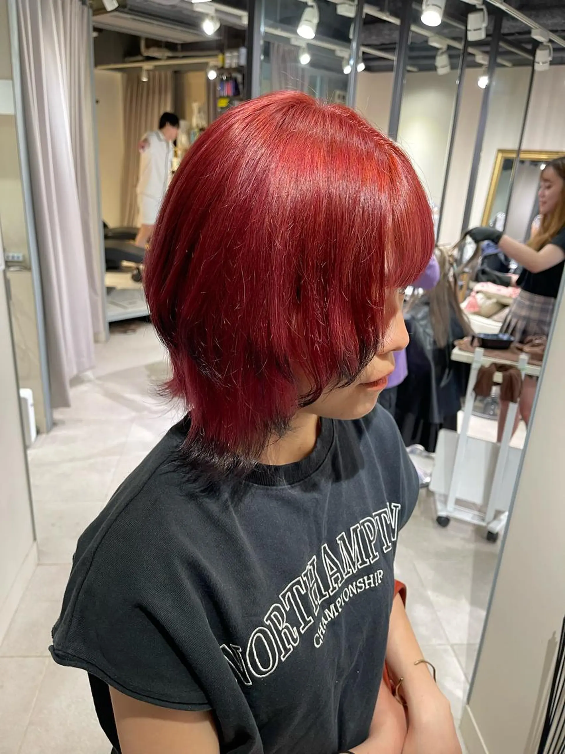 ショート シールエクステ くびれヘア エクステ 顔まわりレイヤー 顔周りカット カット ヘアカラー トリートメント ブリーチ/ハイトーン ベージュ/daikiのヘアスタイル