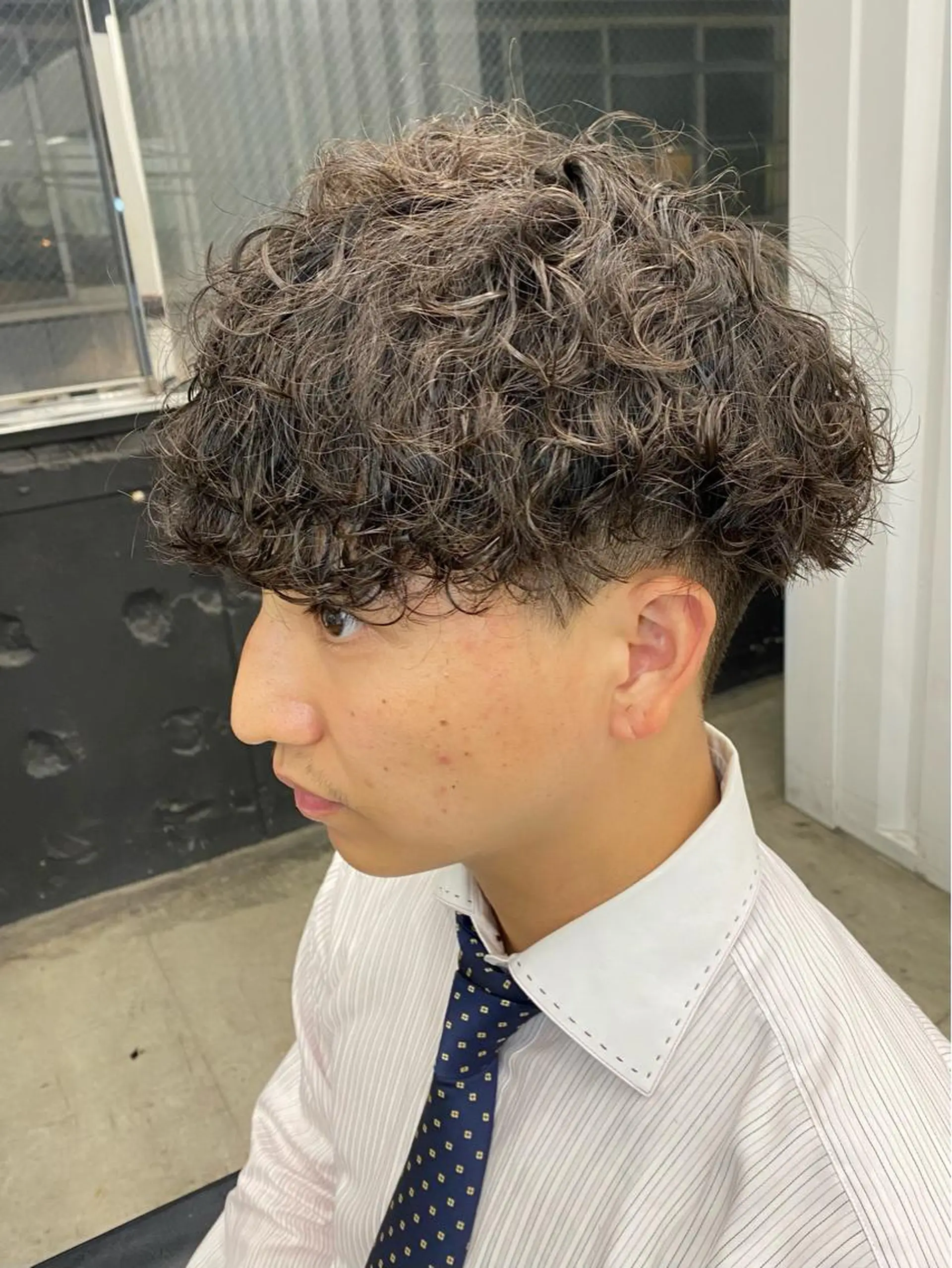 ショート パーマ メンズ メンズパーマ 波巻きパーマ スパイラルパーマ カット パーマ ［似合わせヘア］ ✂︎OGURO✂︎のヘアスタイル