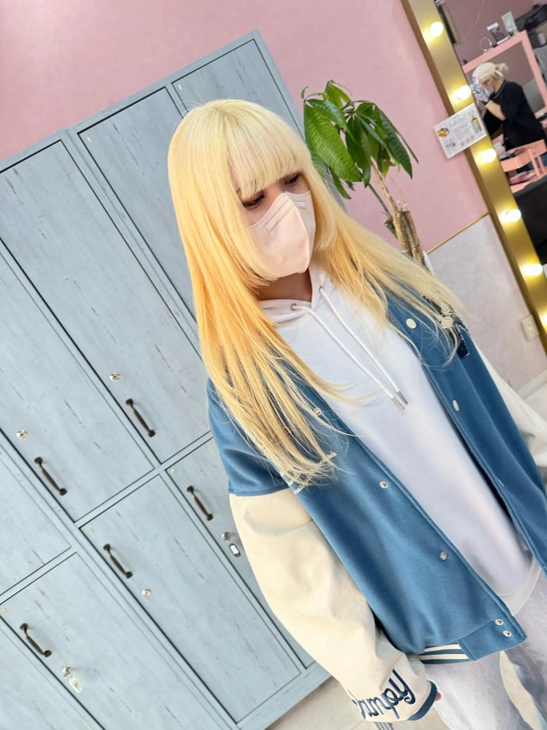 ミディアム カラー アッシュ アッシュグレー アッシュグレージュ バレイヤージュ ミストバング ヘアカラー トリートメント 🎀憧れ髪色再現🎀 /MANATOのヘアスタイル