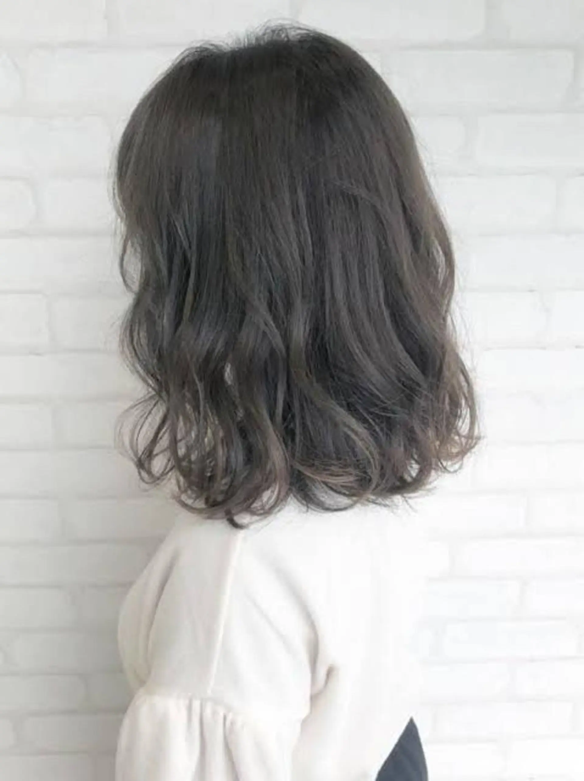 ミディアム アッシュ 外国人風カラー La fith  hair chill 松山大街道店所属・不動令 認定カラーリストのヘアスタイル