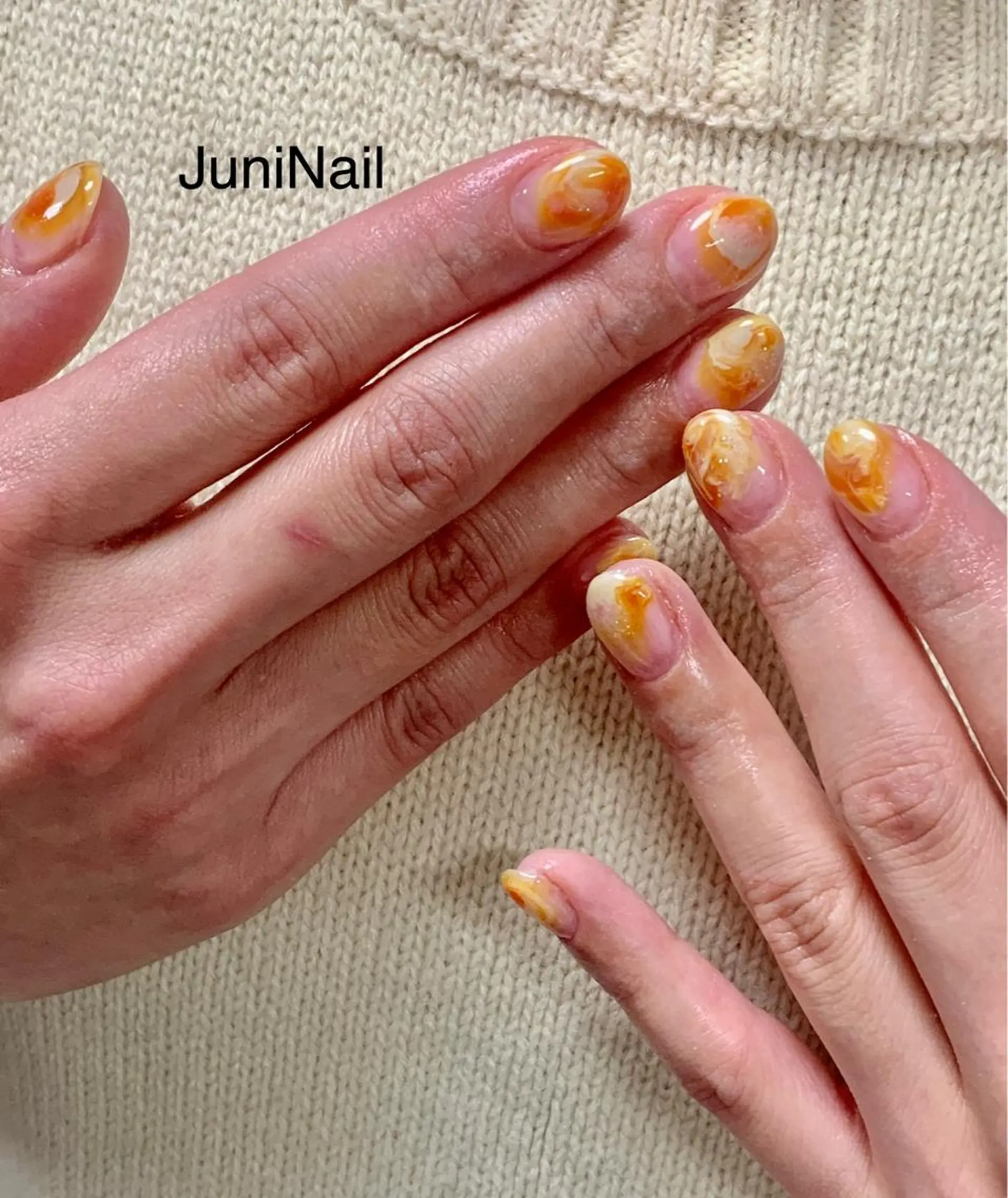 ショート 韓国風ヘア ハンドネイル JuniNail韓国 ネイリストsuのネイルデザイン