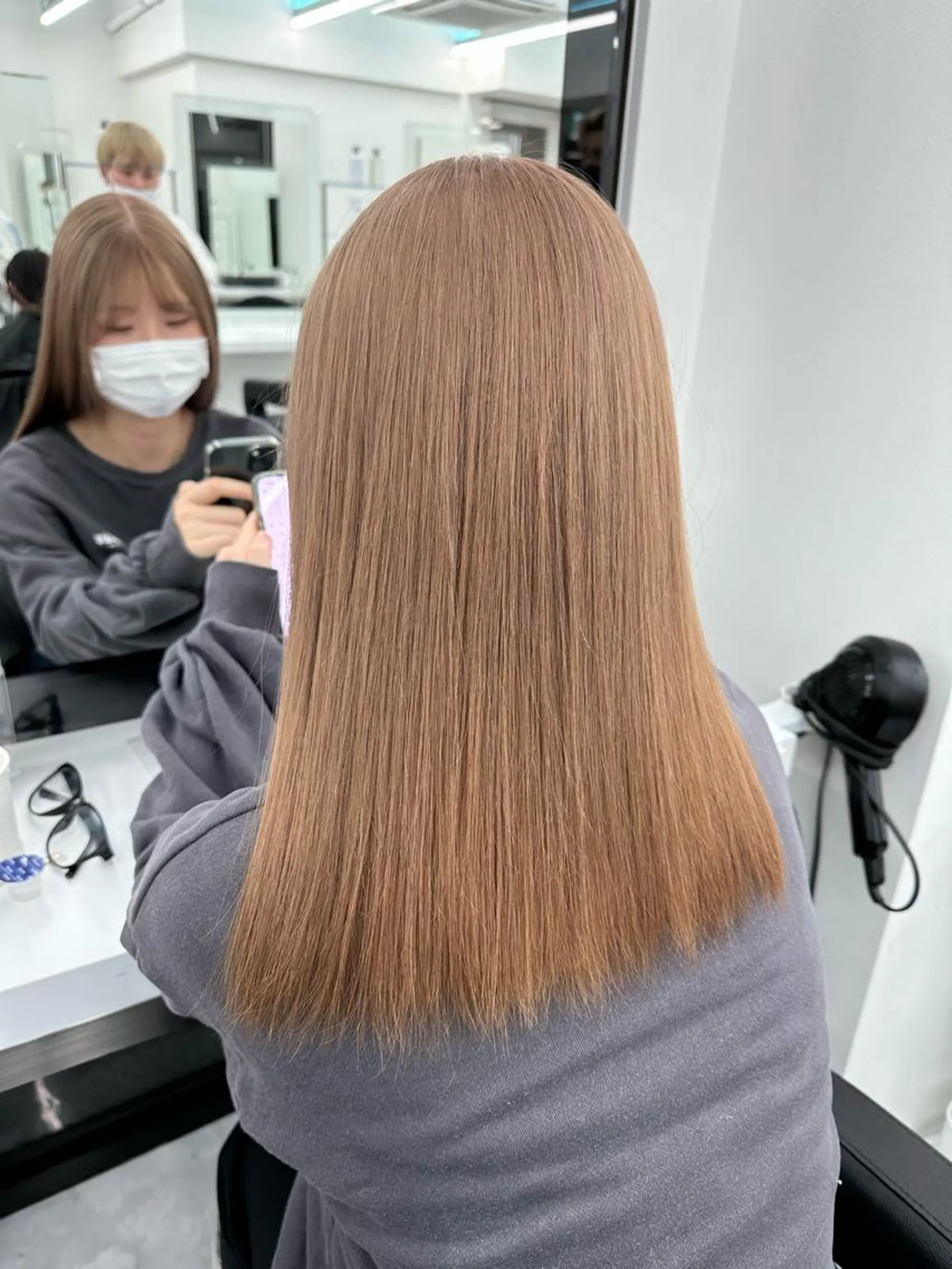 ロング カラー ケアブリーチ 韓国レイヤーKYONのヘアスタイル