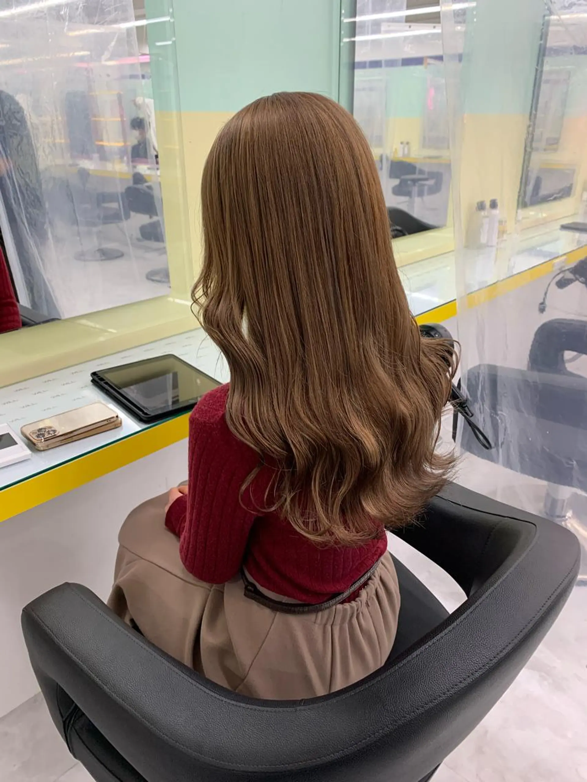 ロング カラー ヘアアレンジ 🪞ハイトーン🪞 🤍waka🤍のヘアスタイル