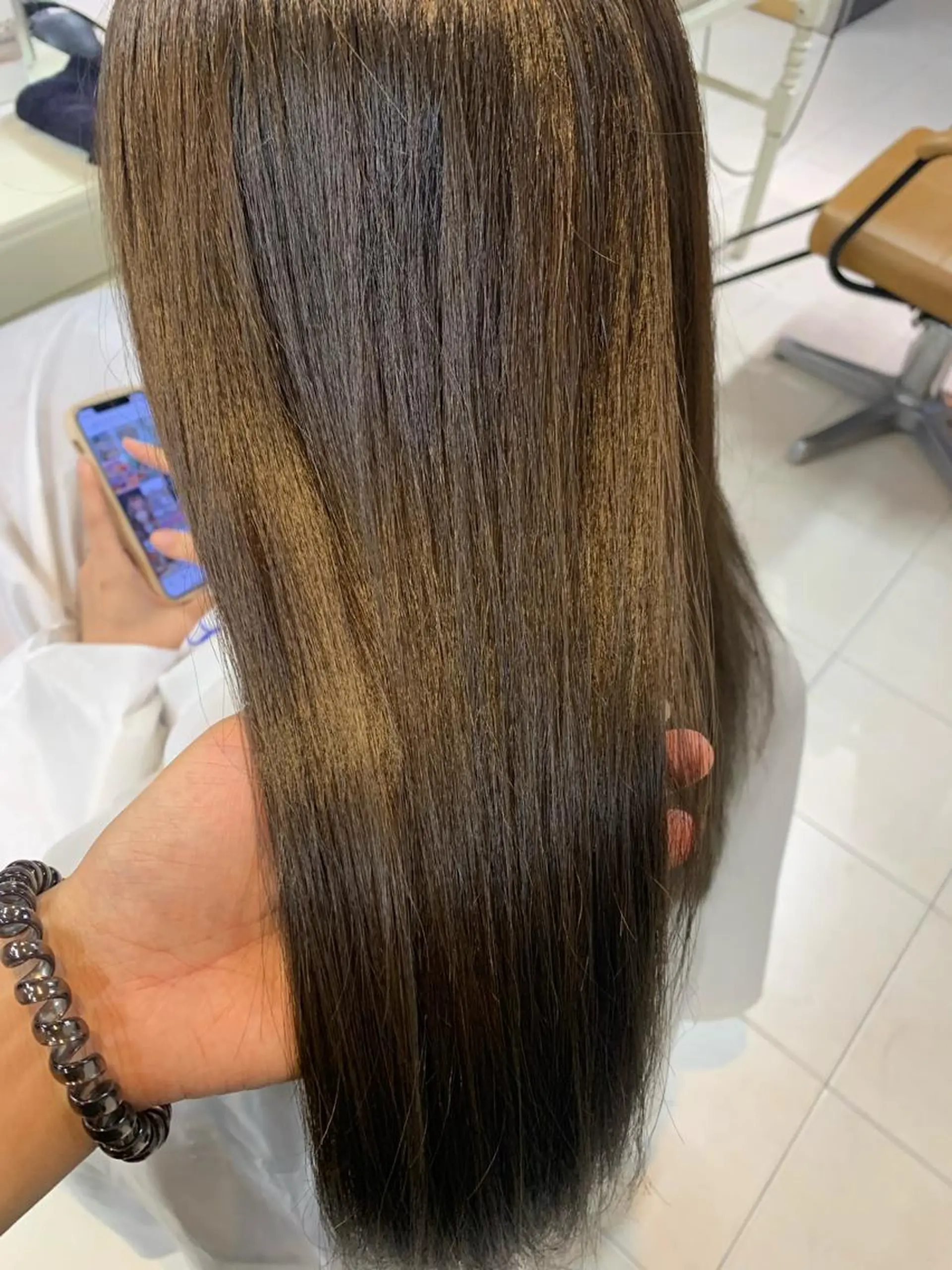 セミロング カット 縮毛矯正 横山 真結のヘアスタイル