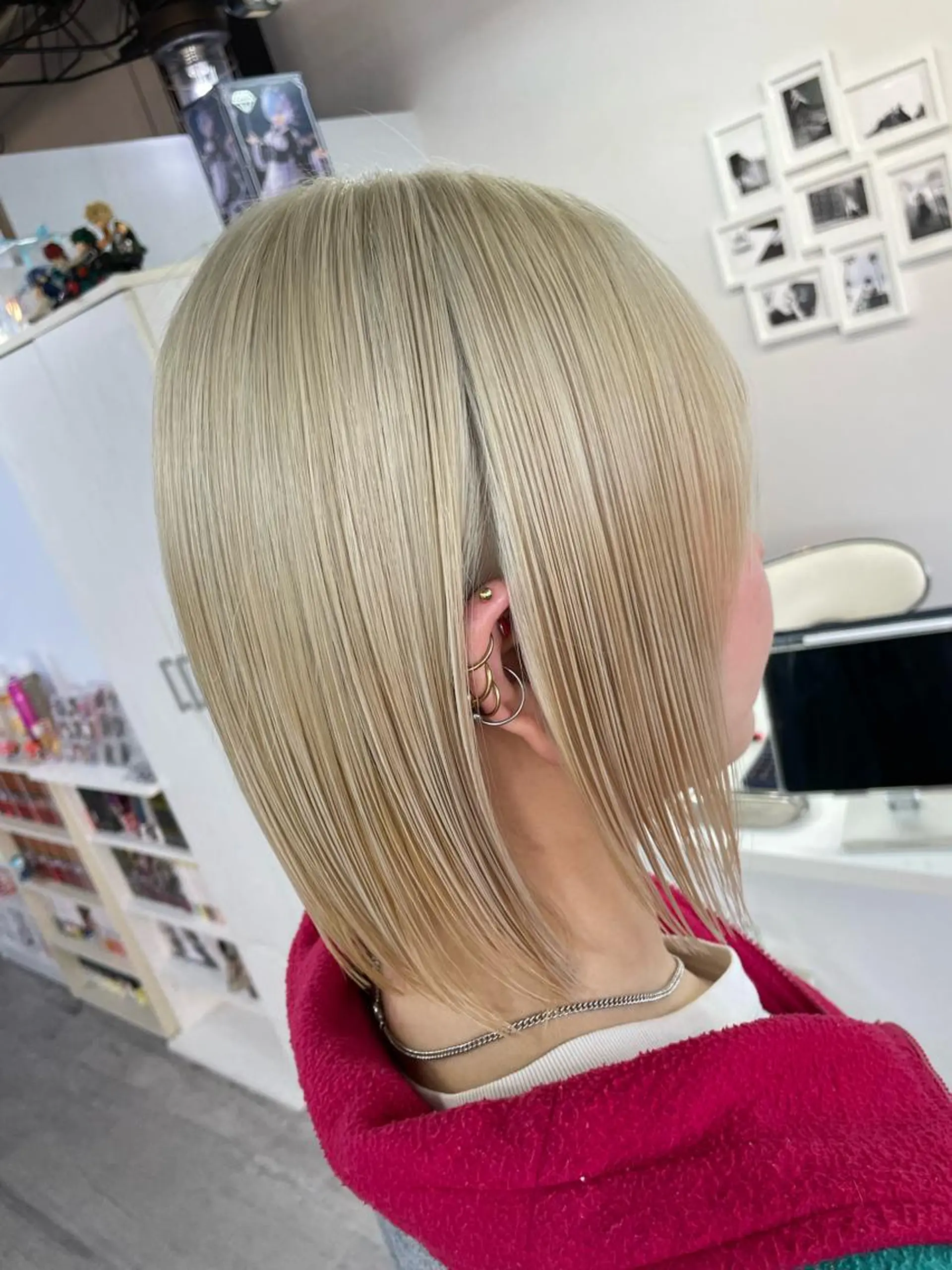 カラー ブリーチ ブロンド ホワイトブロンド ヘアカラー トリートメント オノ アカネのヘアスタイル