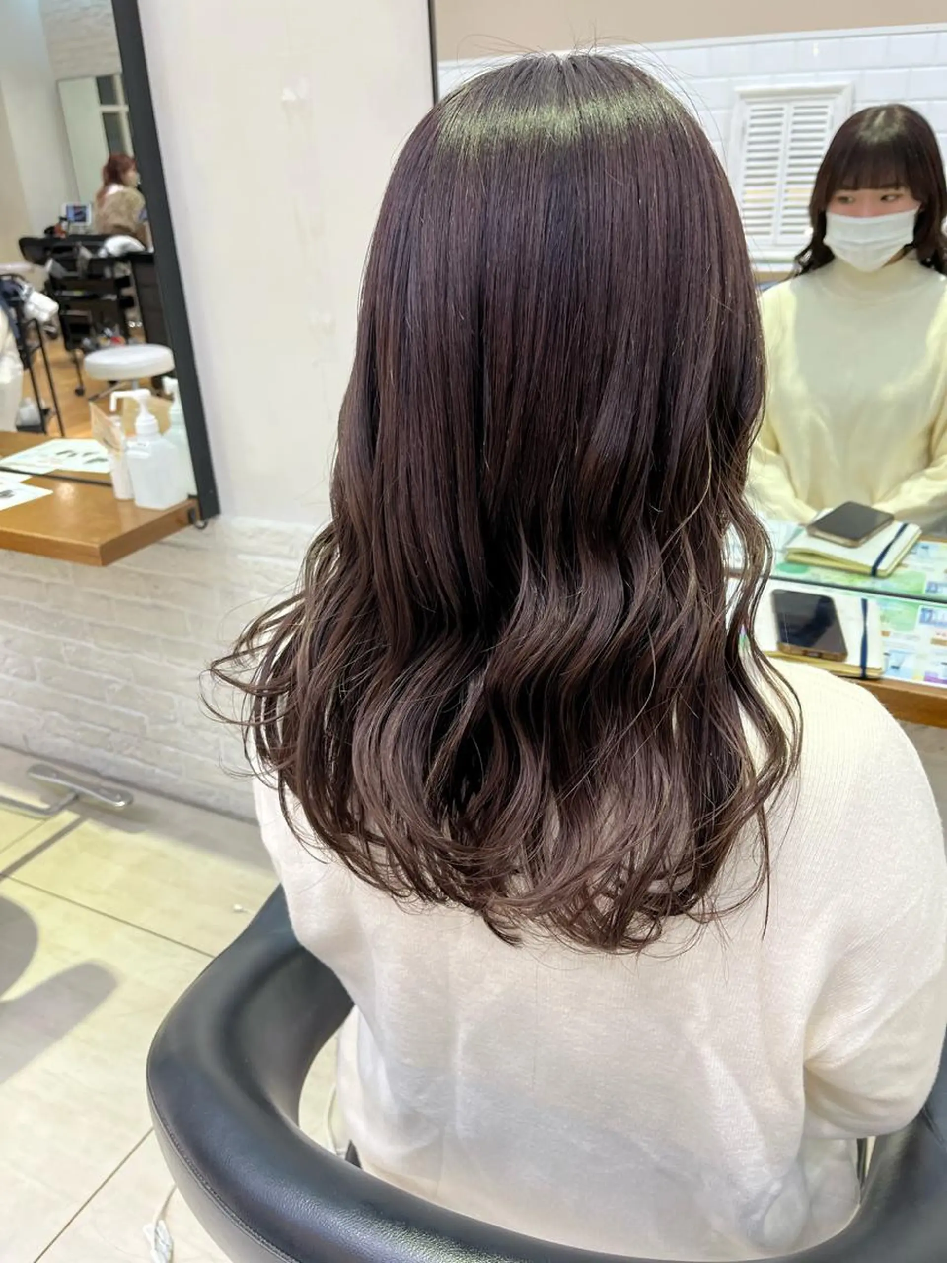 ミディアム カット トリートメント コテ巻き風パーマ🫧 麻尋のヘアスタイル