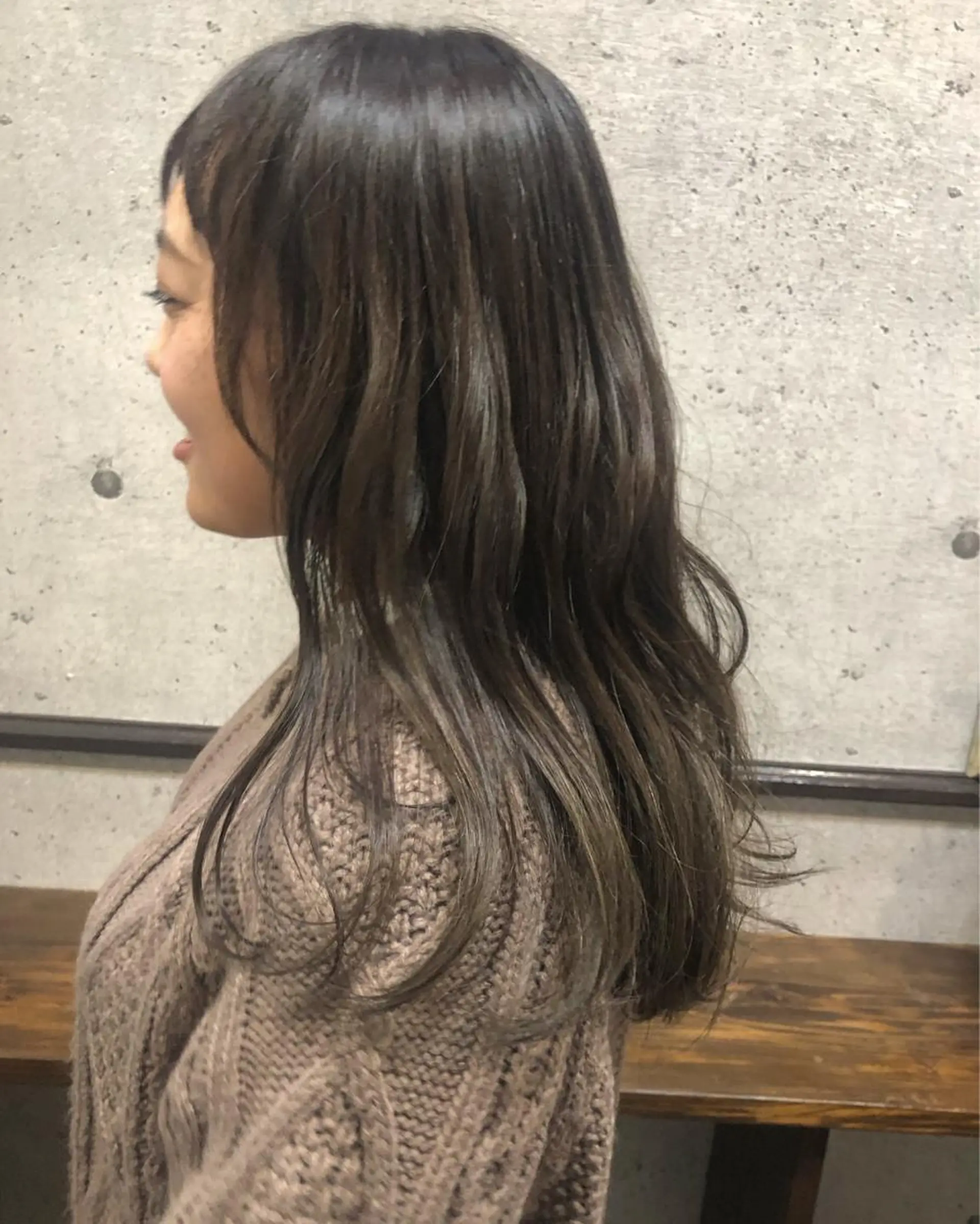 セミロング カラー グレージュ カット ヘアカラー 江原 彩華のヘアスタイル
