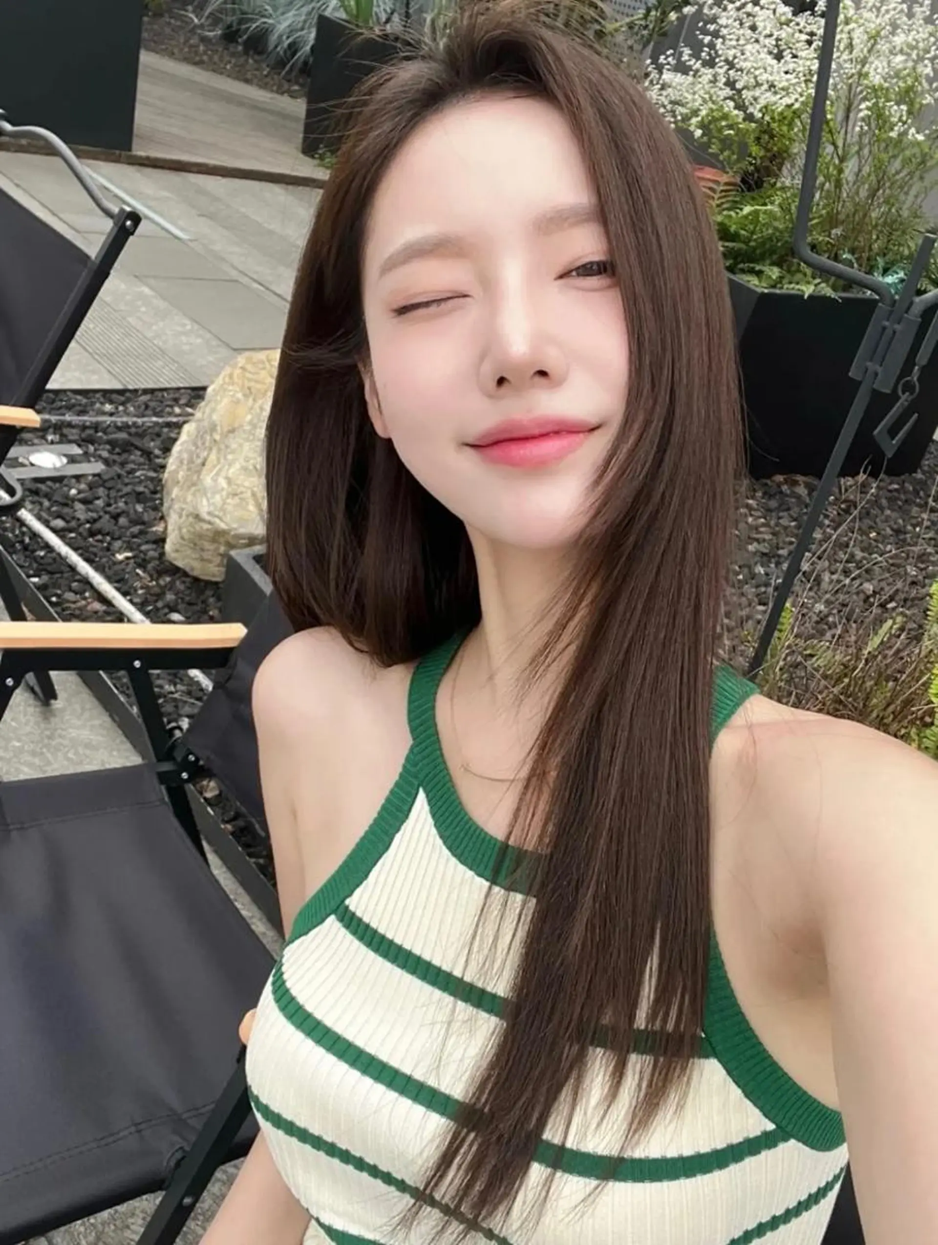 ミディアム カラー ヘアアレンジ 顔まわりレイヤー レイヤーカット 小顔カット カット ヘアカラー トリートメント mina 🌷のヘアスタイル