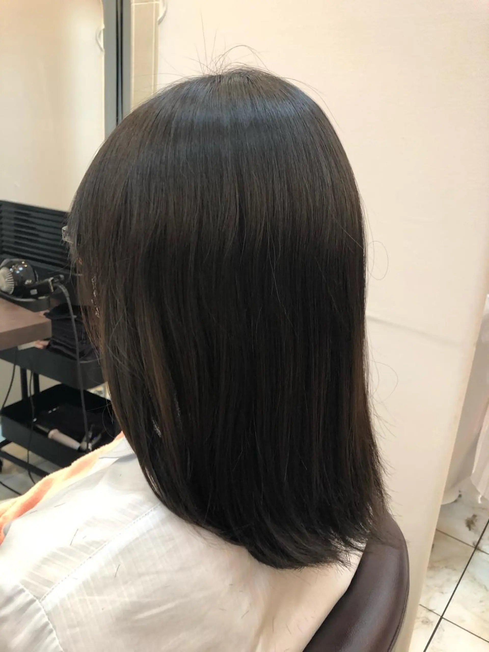 セミロング 垢抜け透明感カラー 🌻篠崎あずさ🌻のヘアスタイル