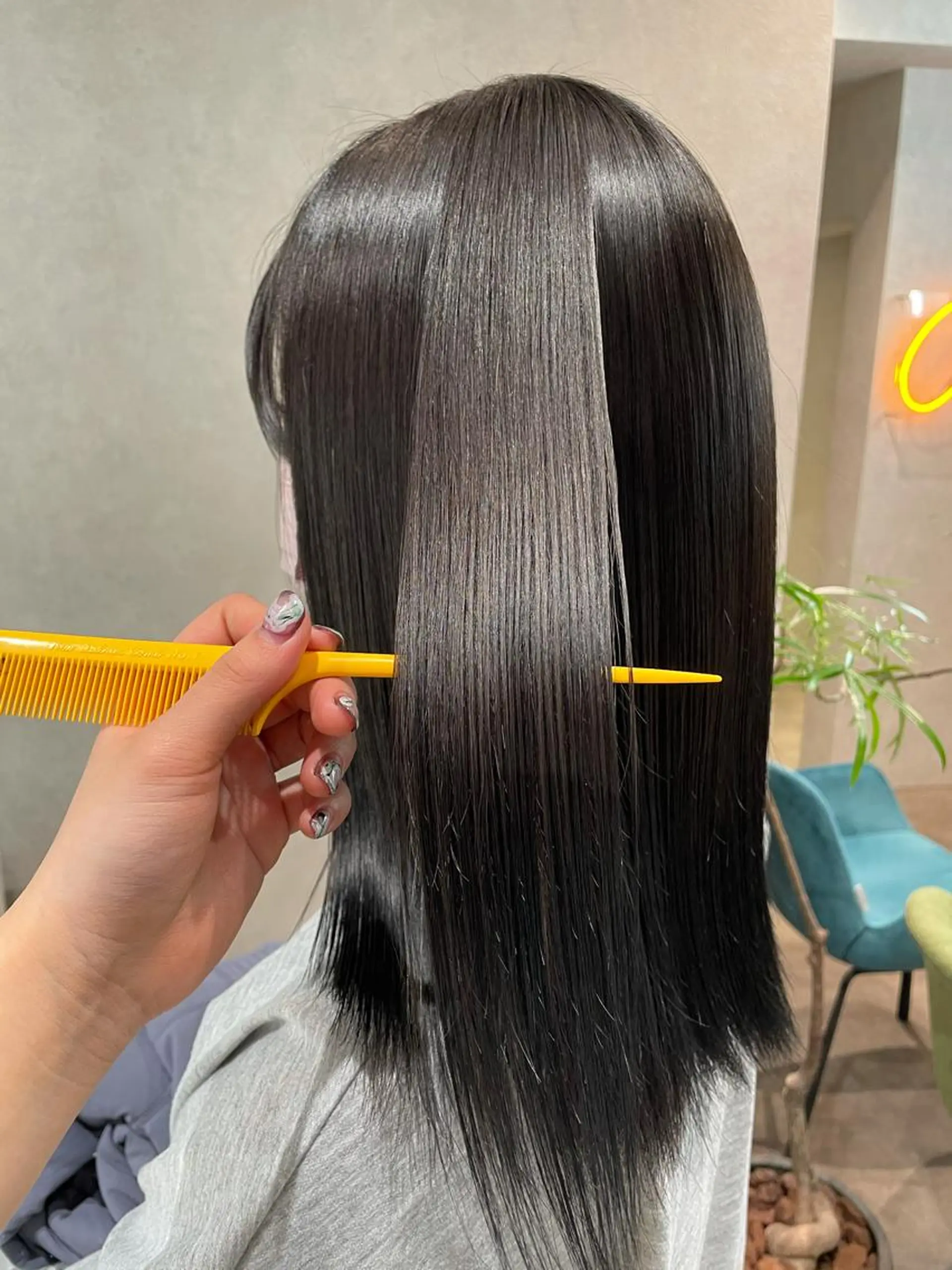 ミディアム カラー 髪質改善 トリートメント ヘアカラー トリートメント ナチュラル透明感🌱 小山美樹子のヘアスタイル