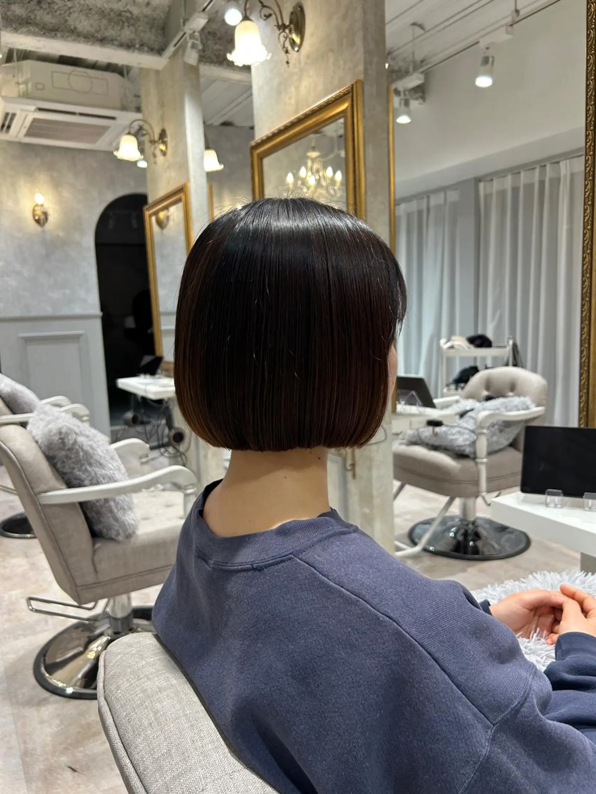 ショート ボブ カット SHISEI所属・小野 明日香のヘアスタイル