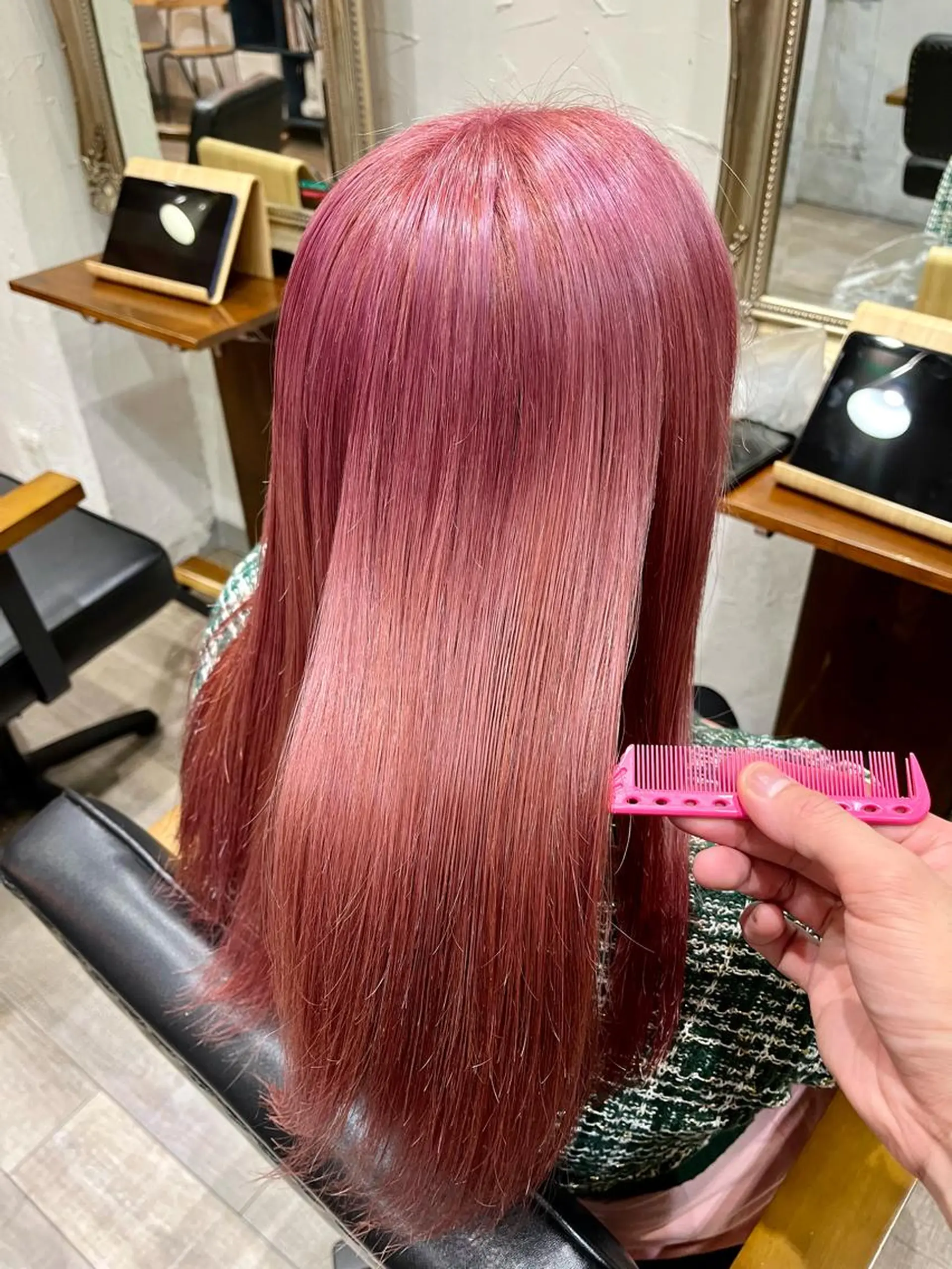 セミロング カラー ブリーチ ピンクカラー ✨ブリーチカラー 特化✨氏家達哉のヘアスタイル