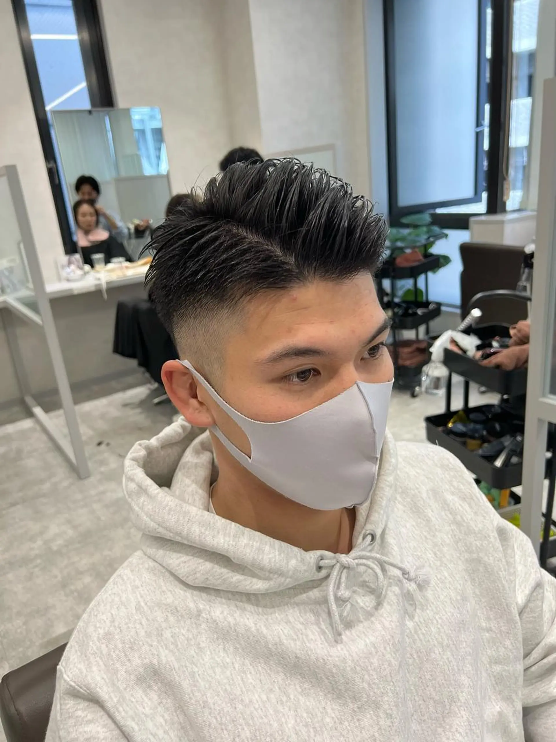 ショート カラー パーマ メンズ kiitos所属・関西センターパート メンズモデル募集のヘアスタイル