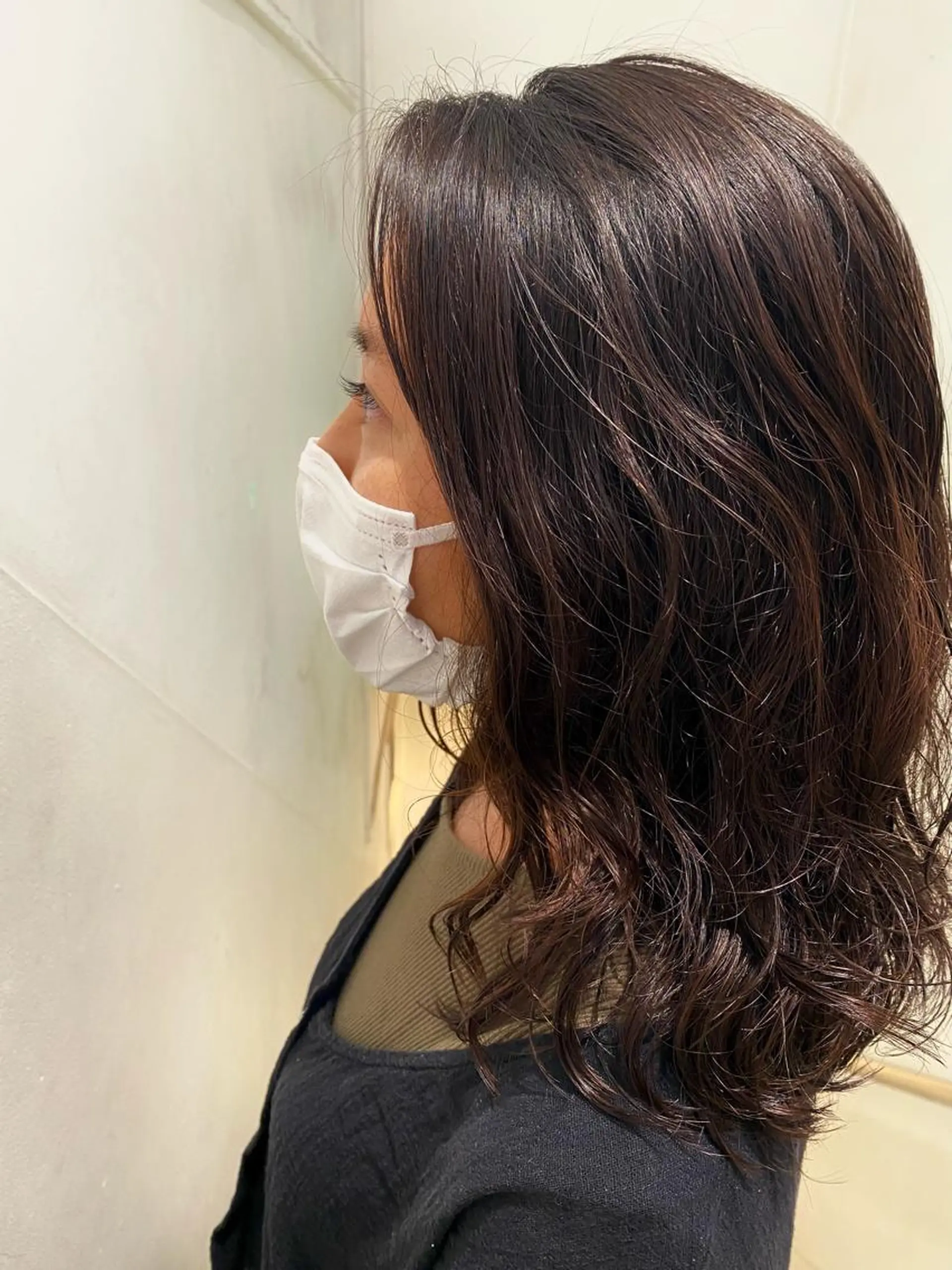 セミロング パーマ ✨くびれスタイル✨️ 戸嶋穂乃香のヘアスタイル