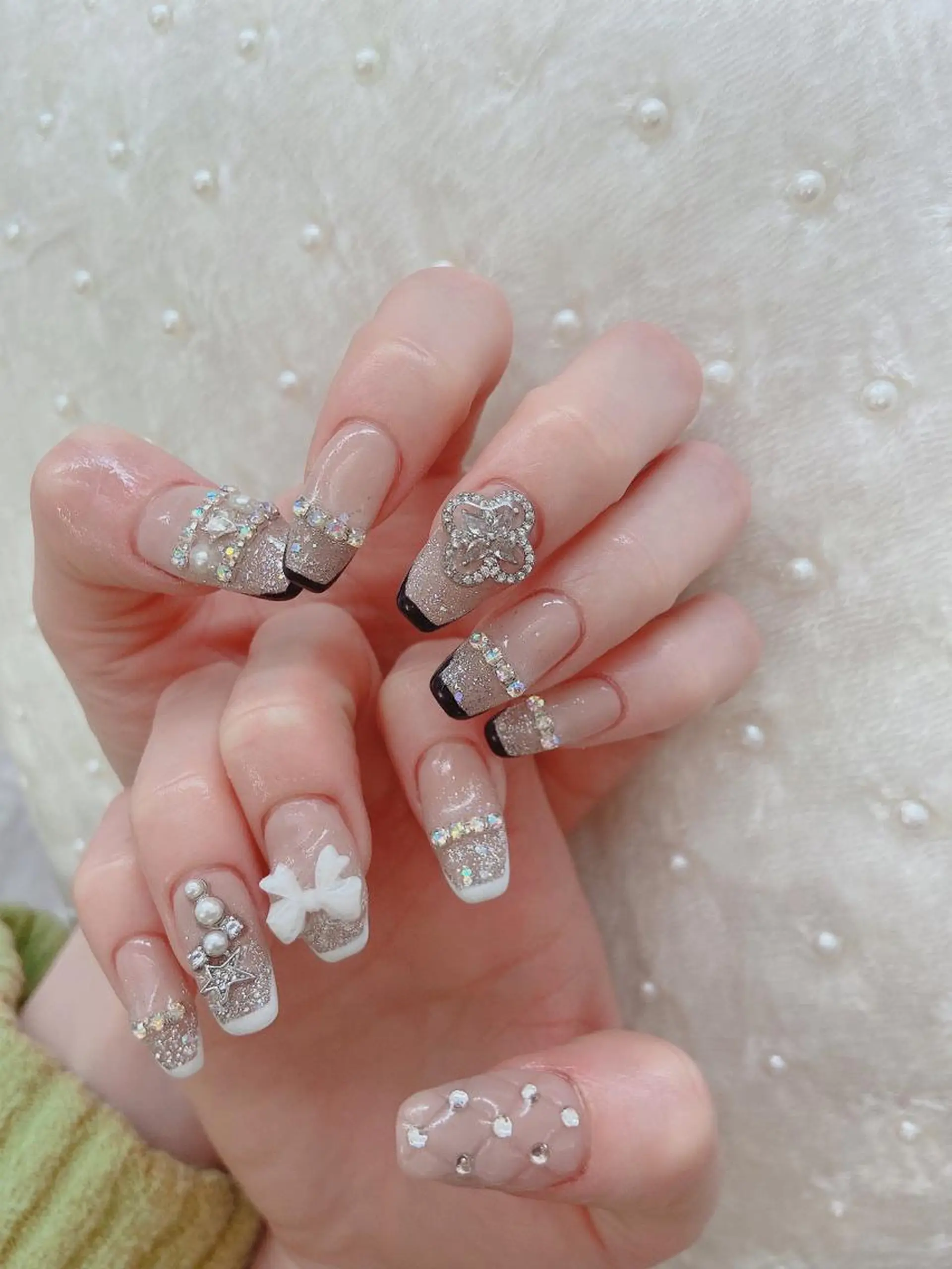 ネイル フレンチネイル ストーンネイル Nailist🌟 Wakanaのネイルデザイン