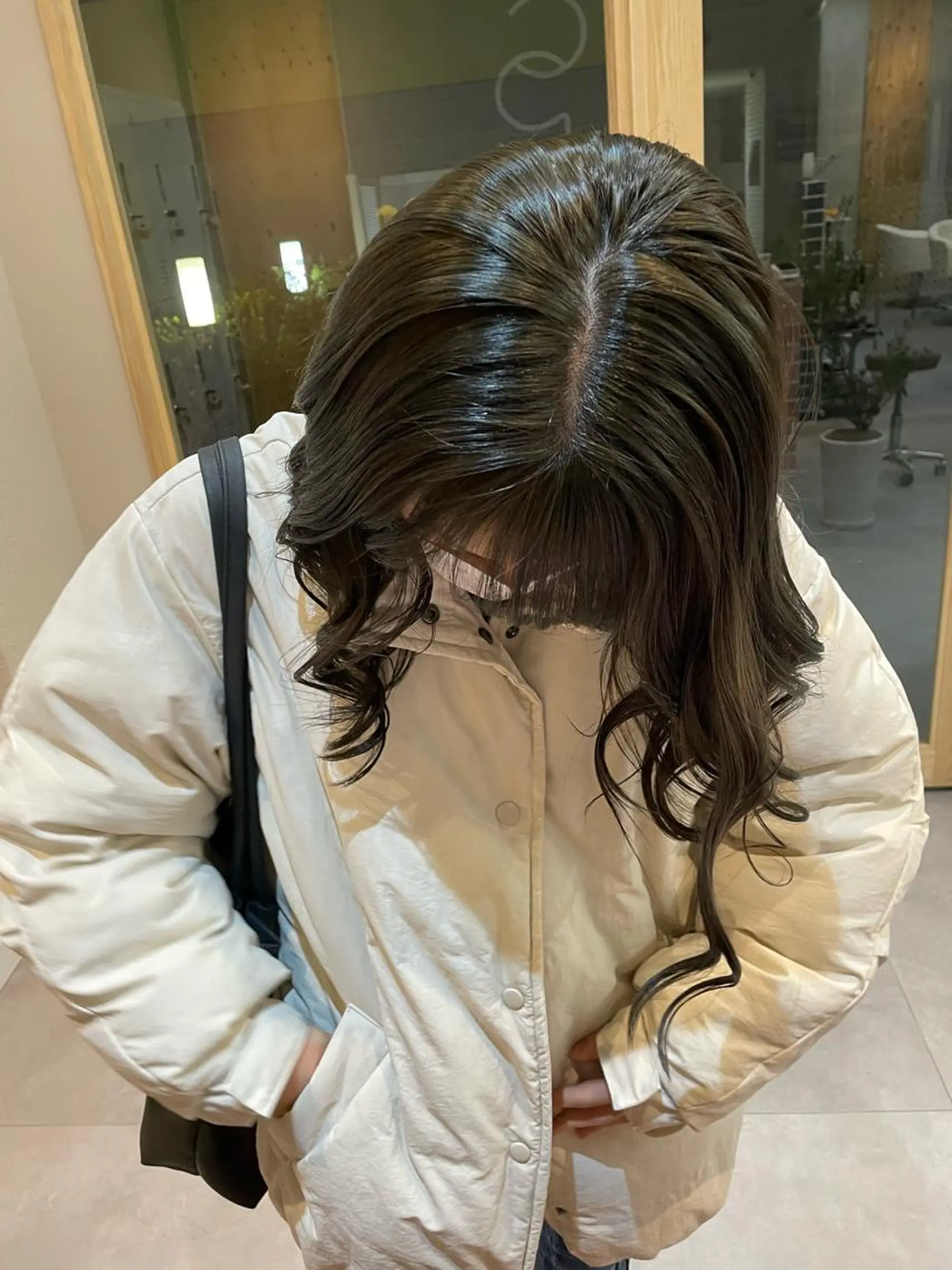 セミロング カラー オリーブカラー cope'u  emu所属・cope'u moneのヘアスタイル