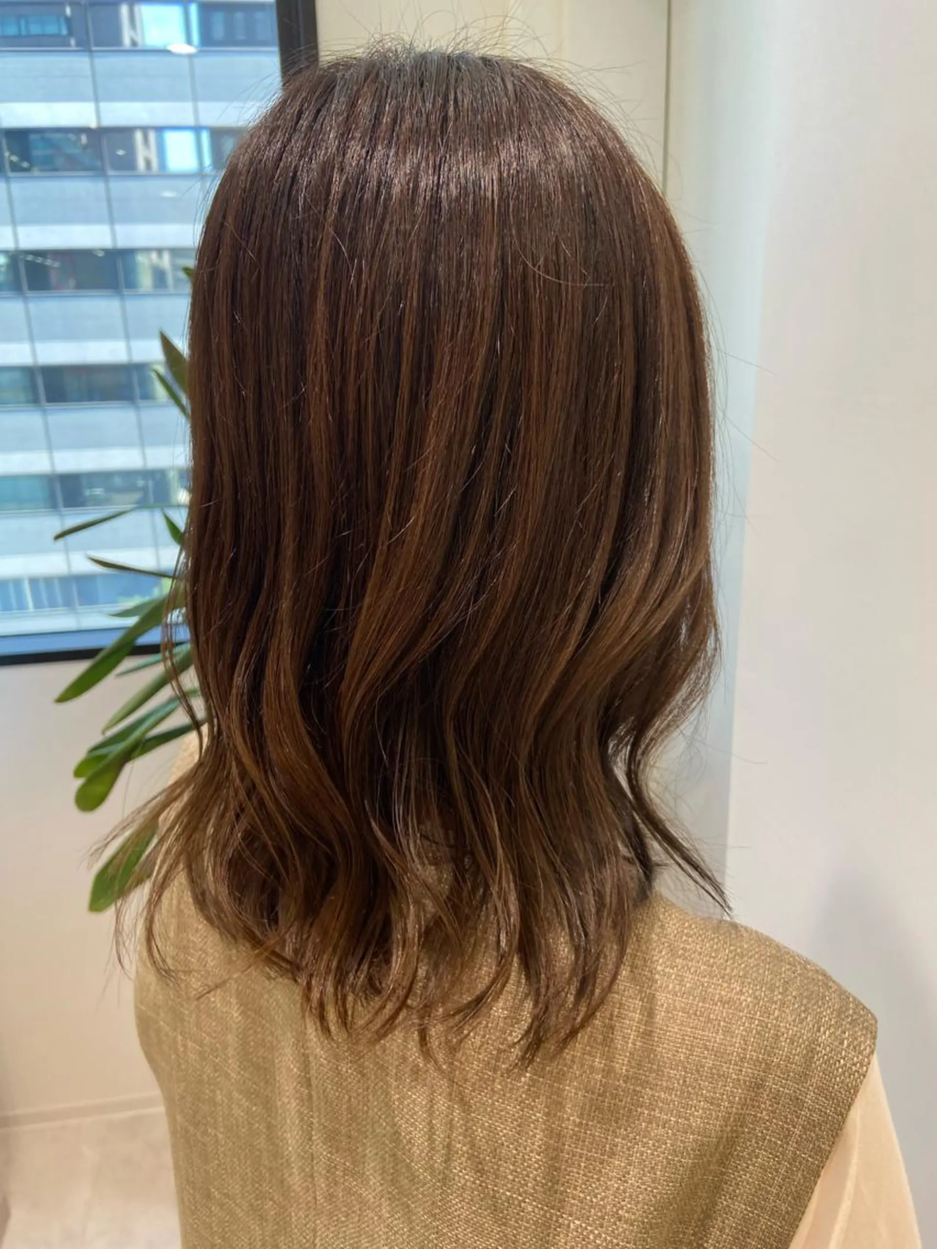 ミディアム マツザキ チナツのヘアスタイル