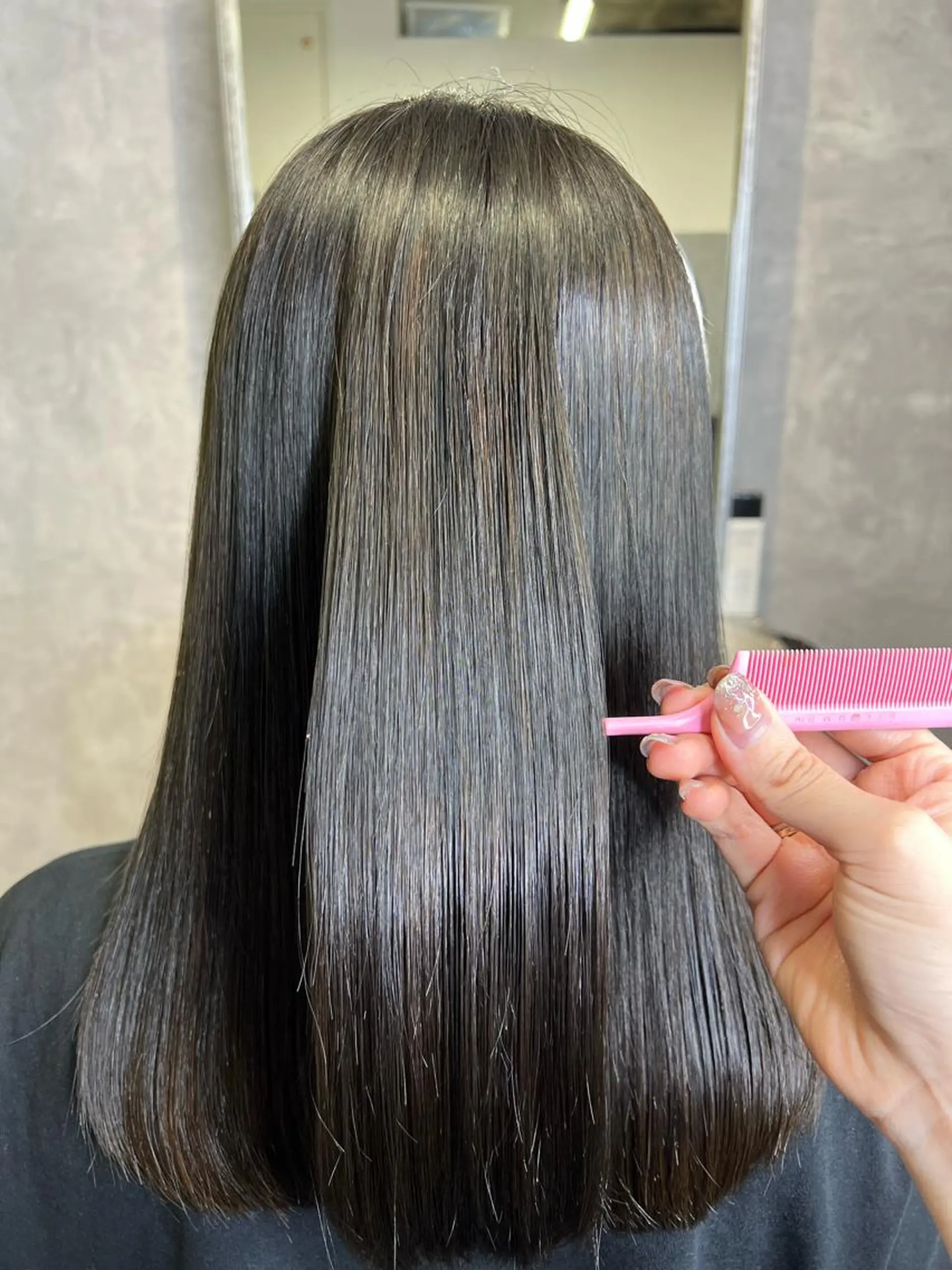 ロング カラー ヘアアレンジ ベージュカラー ブリーチ ダブルカラー ミルクティーベージュ ヨシンモリ _WHITE鳳所属・安田 紘子のヘアスタイル