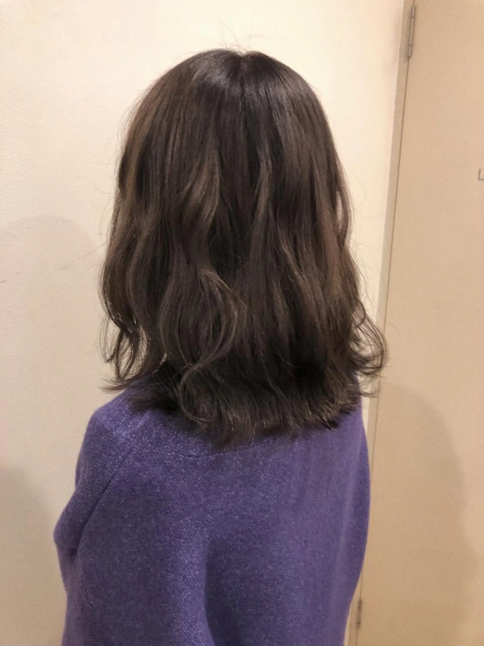 ミディアム カラー 🦩レイヤー|透明感 カラー🦩makoのヘアスタイル