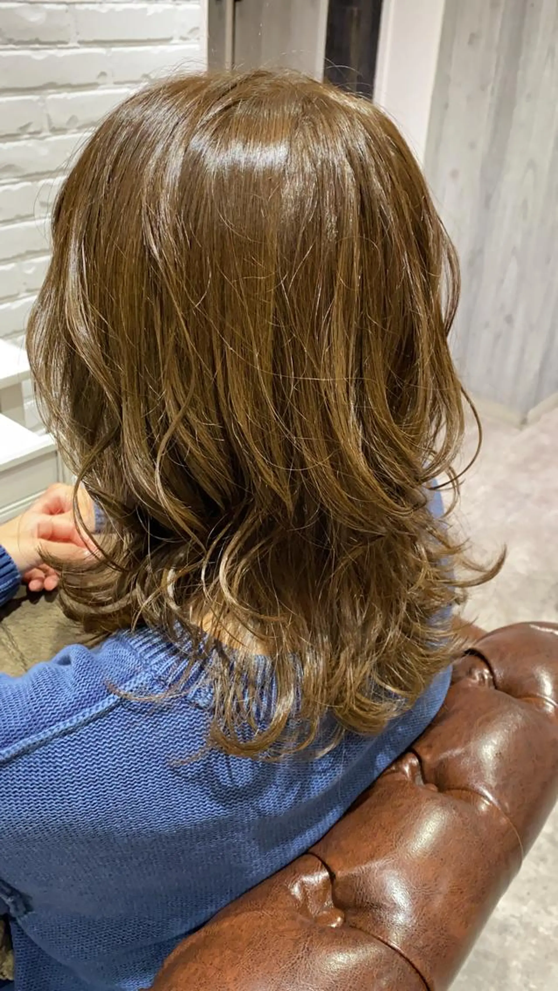 セミロング カラー ベージュカラー ウルフカット カット ヘアカラー トリートメント Renatus店長 金子裕美のヘアスタイル