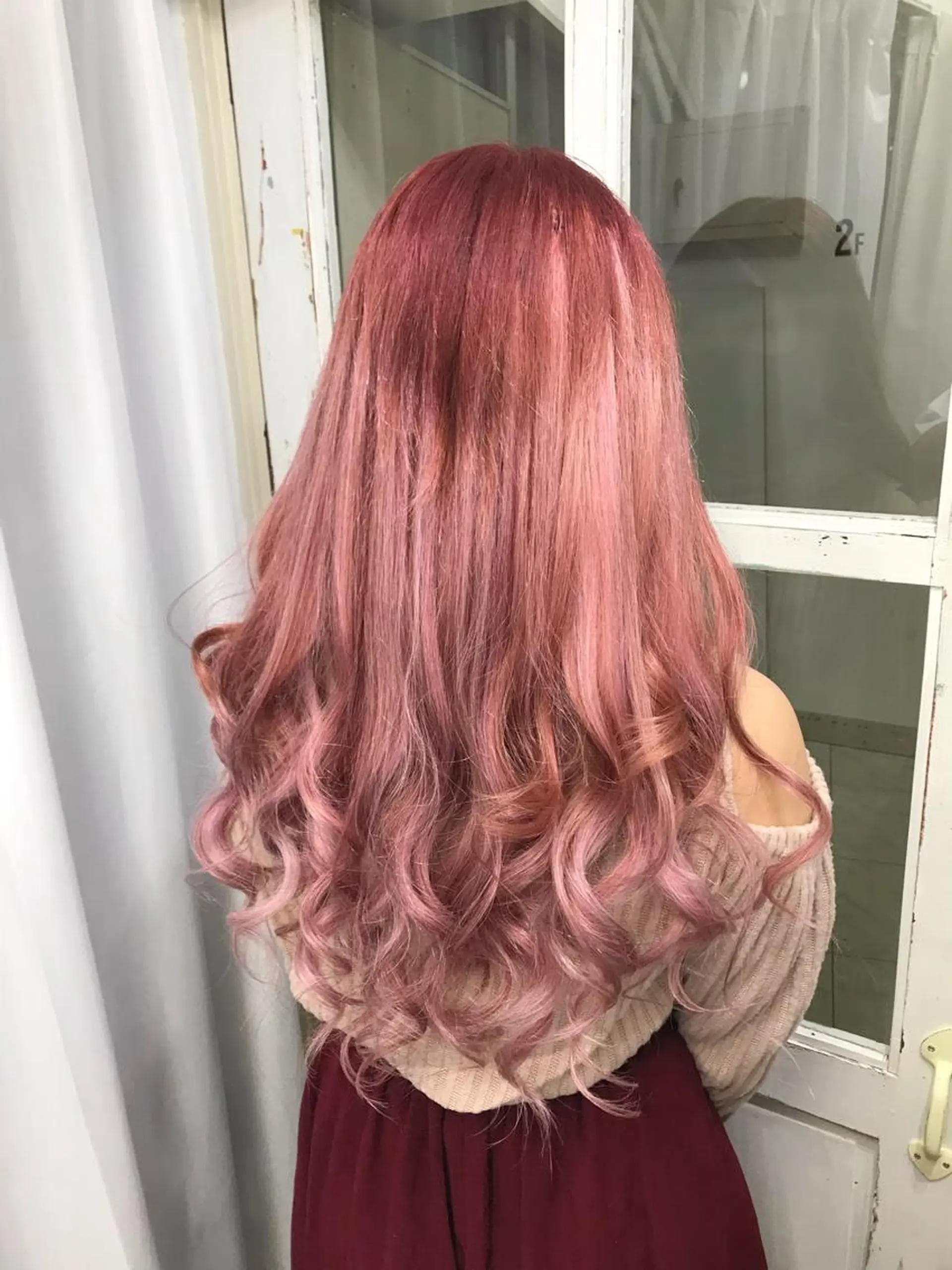 ロング カラー ベージュカラー ピンクカラー ピンクベージュ エクステ ヘアカラー エクステ ていねい技術No.1 🌈諏訪 健太のヘアスタイル